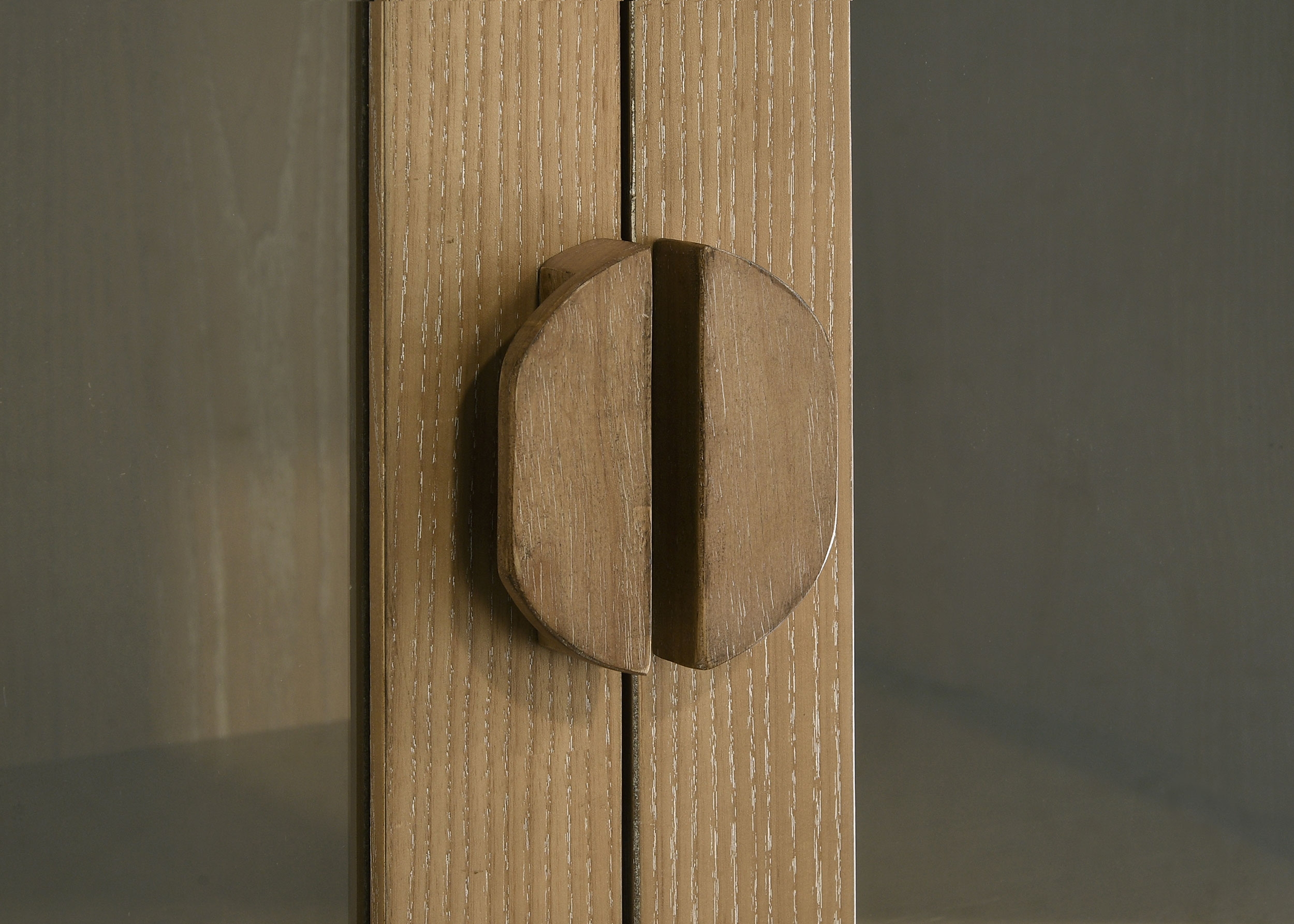 Coaster Adina Adina 7Tall Display Cabinet