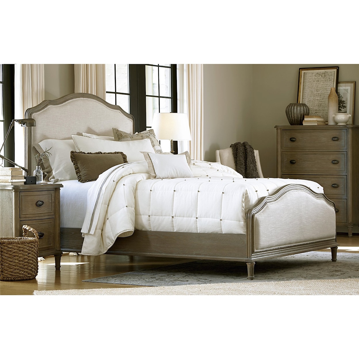 Universal Curated Queen Bed