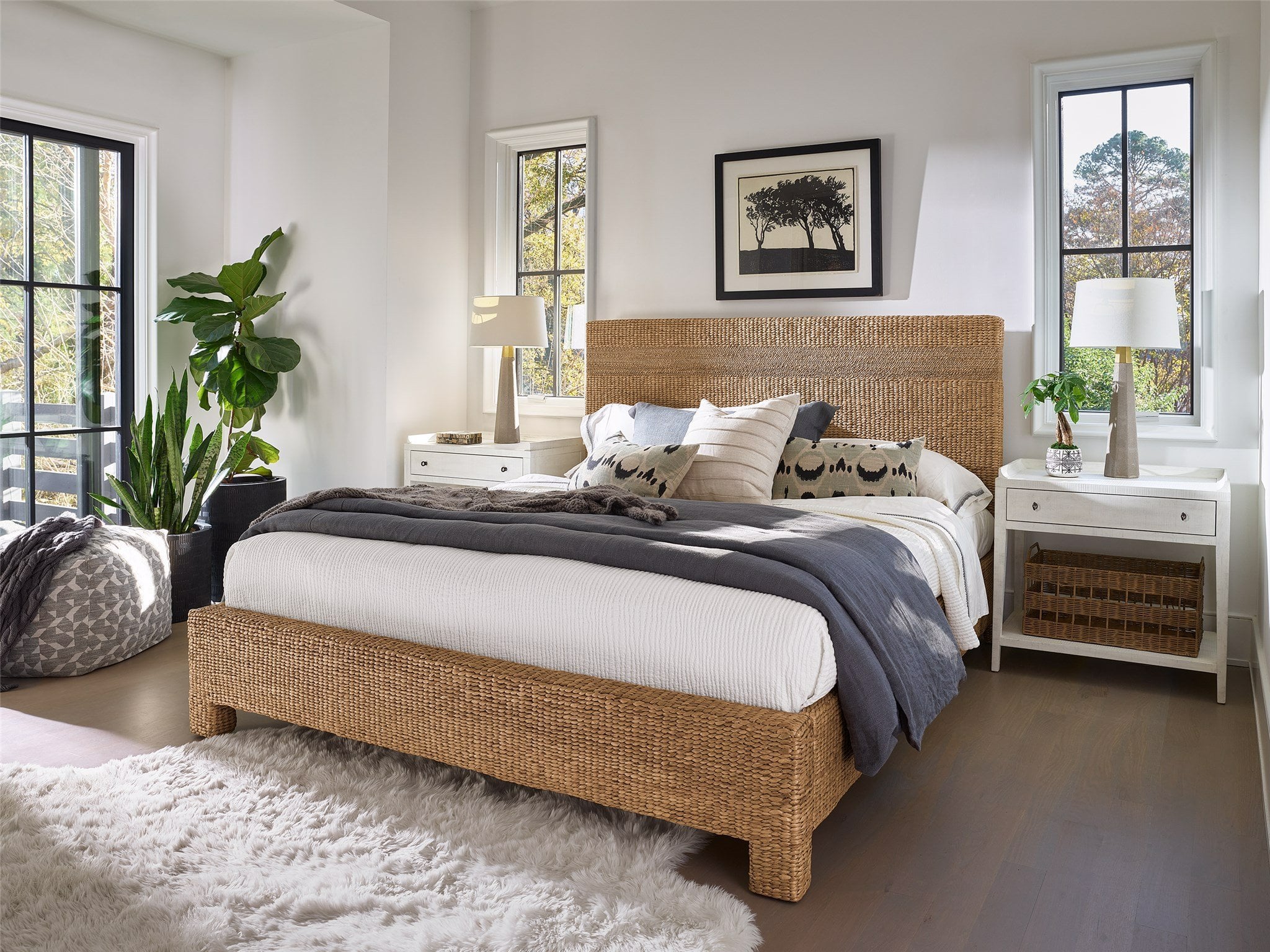 Seaton Queen Upholstered Bed