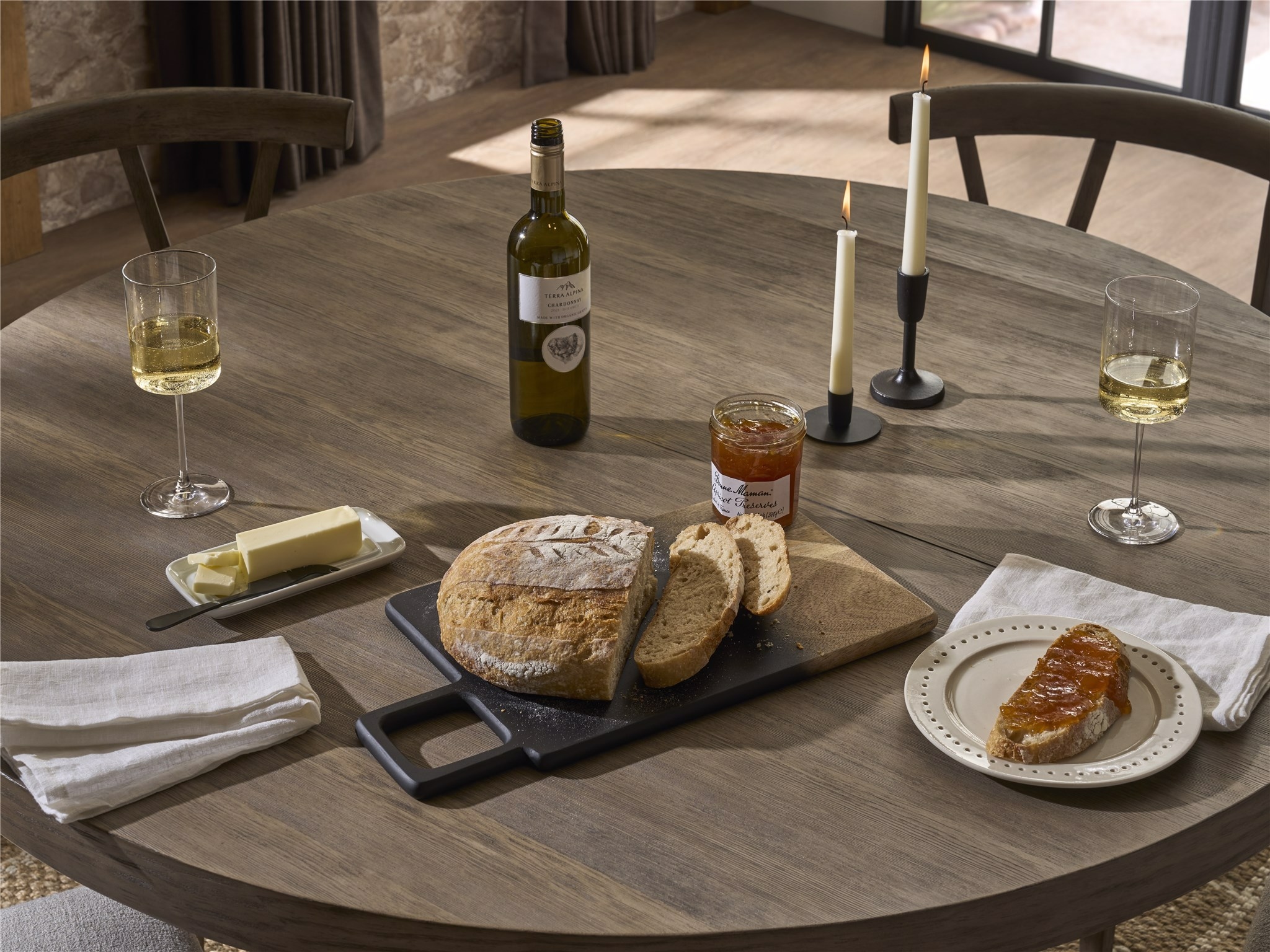 O'Connor Designs Dwell Boulder Round Dining Table