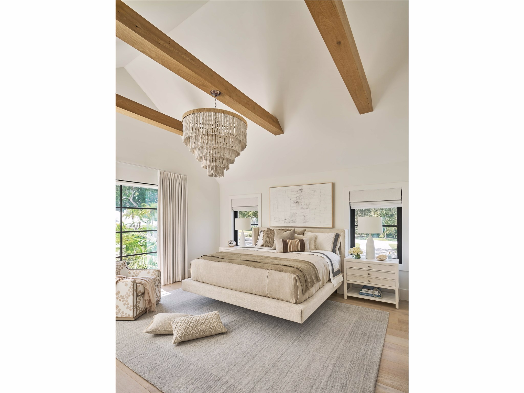 Sainte-Ann King Upholstered Bed