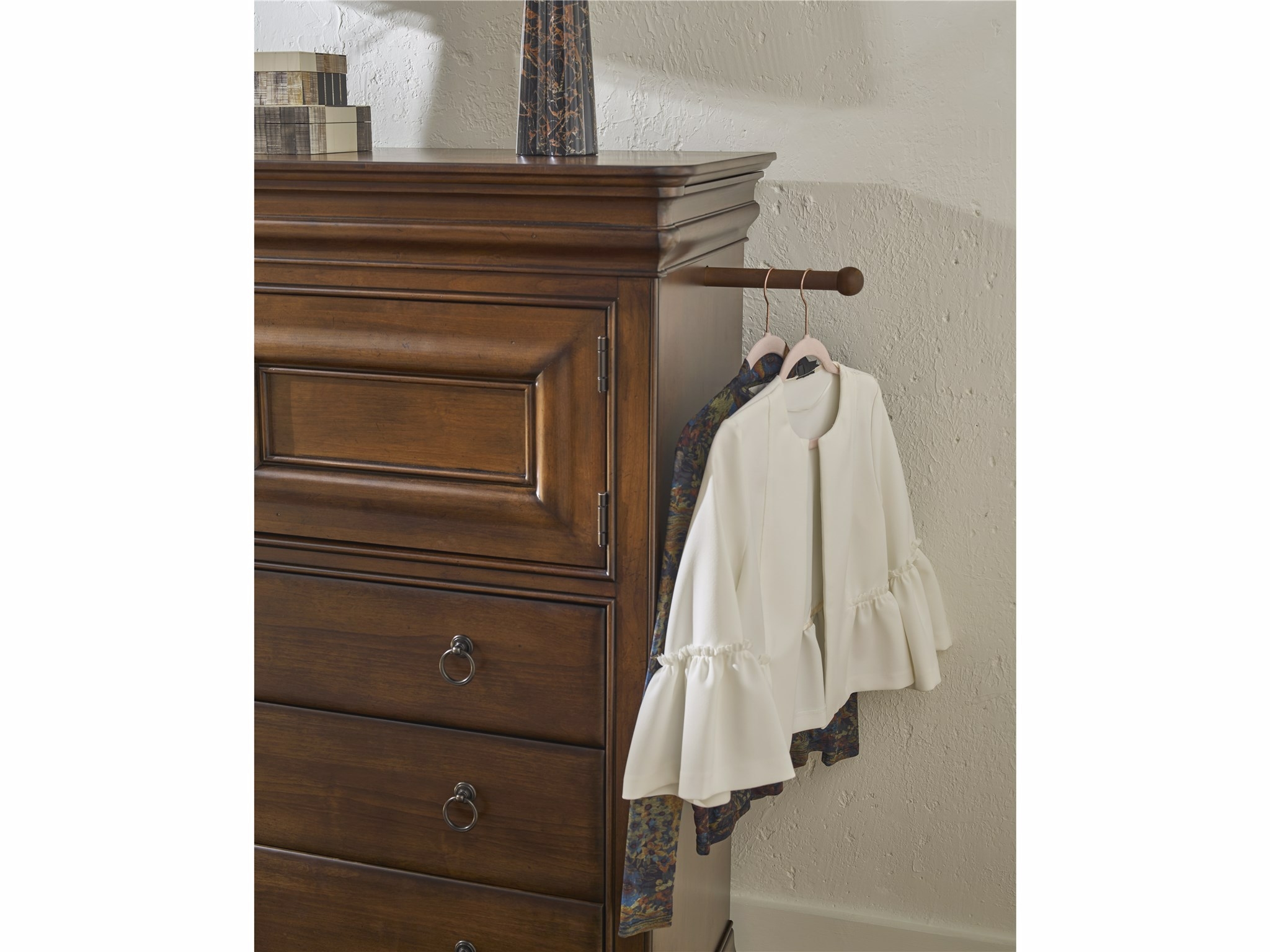 O'Connor Designs New Lou Dressing Chest