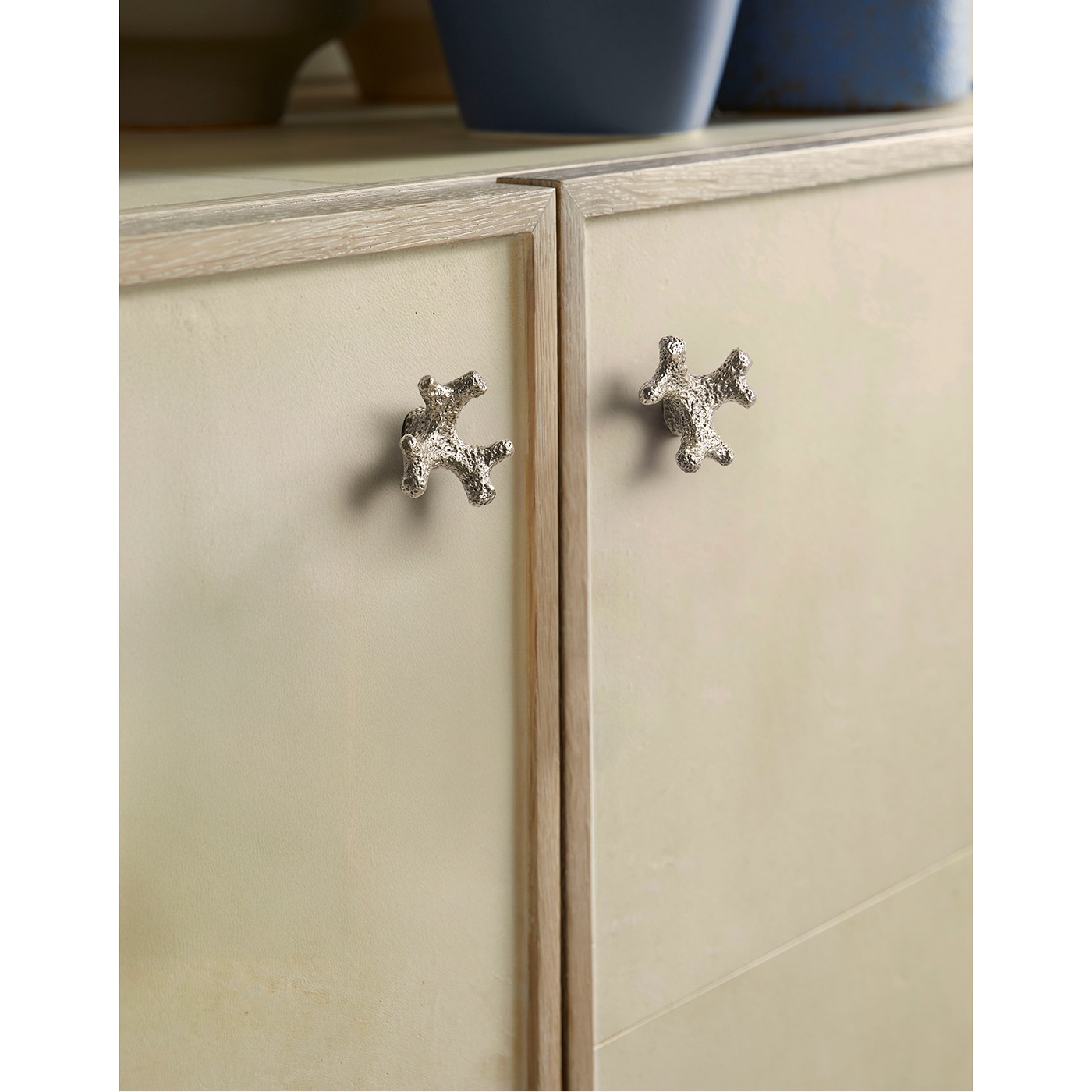 Jonathan Charles Water Entertainment Console