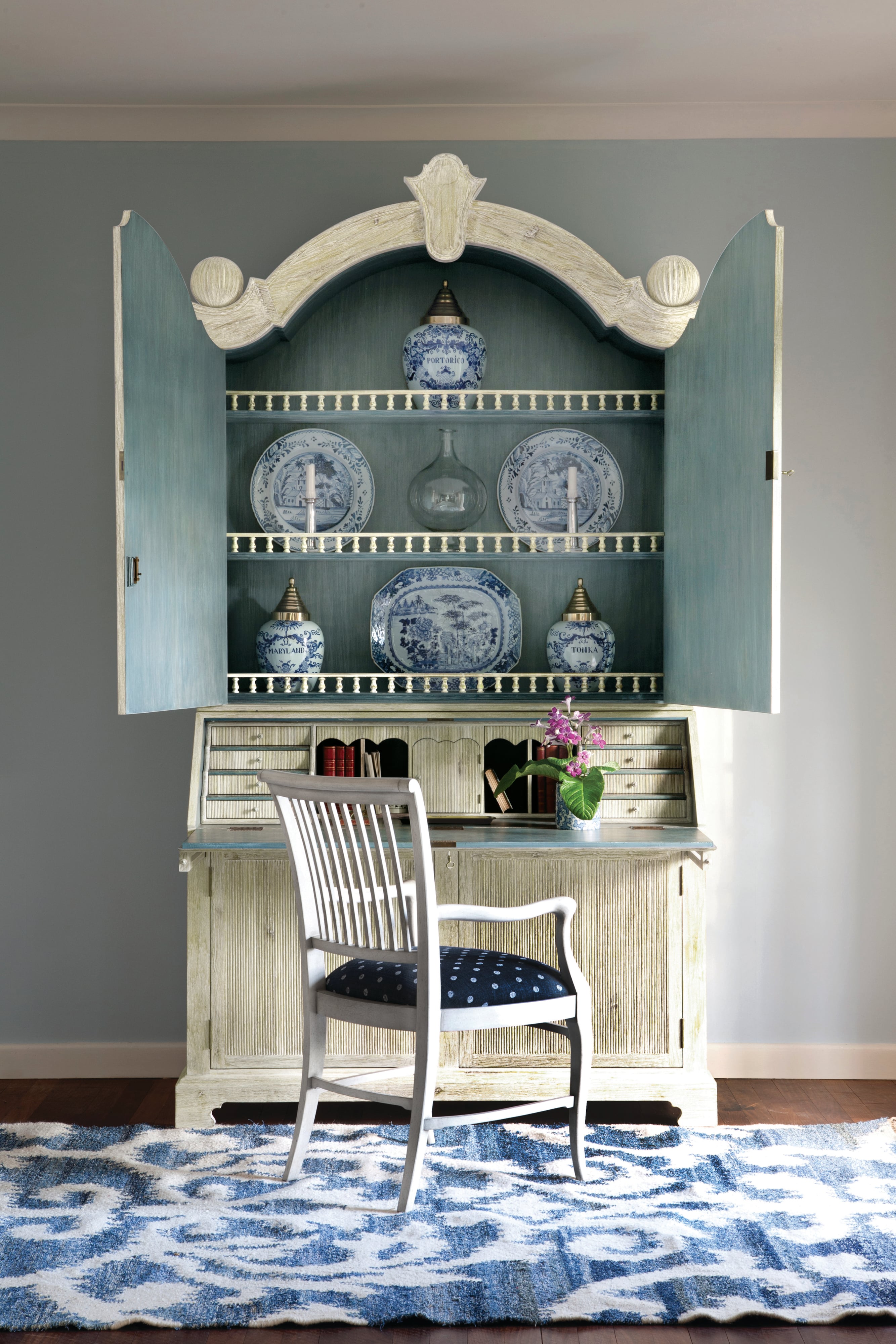 Jonathan Charles William Yeoward Alnwick Bureau