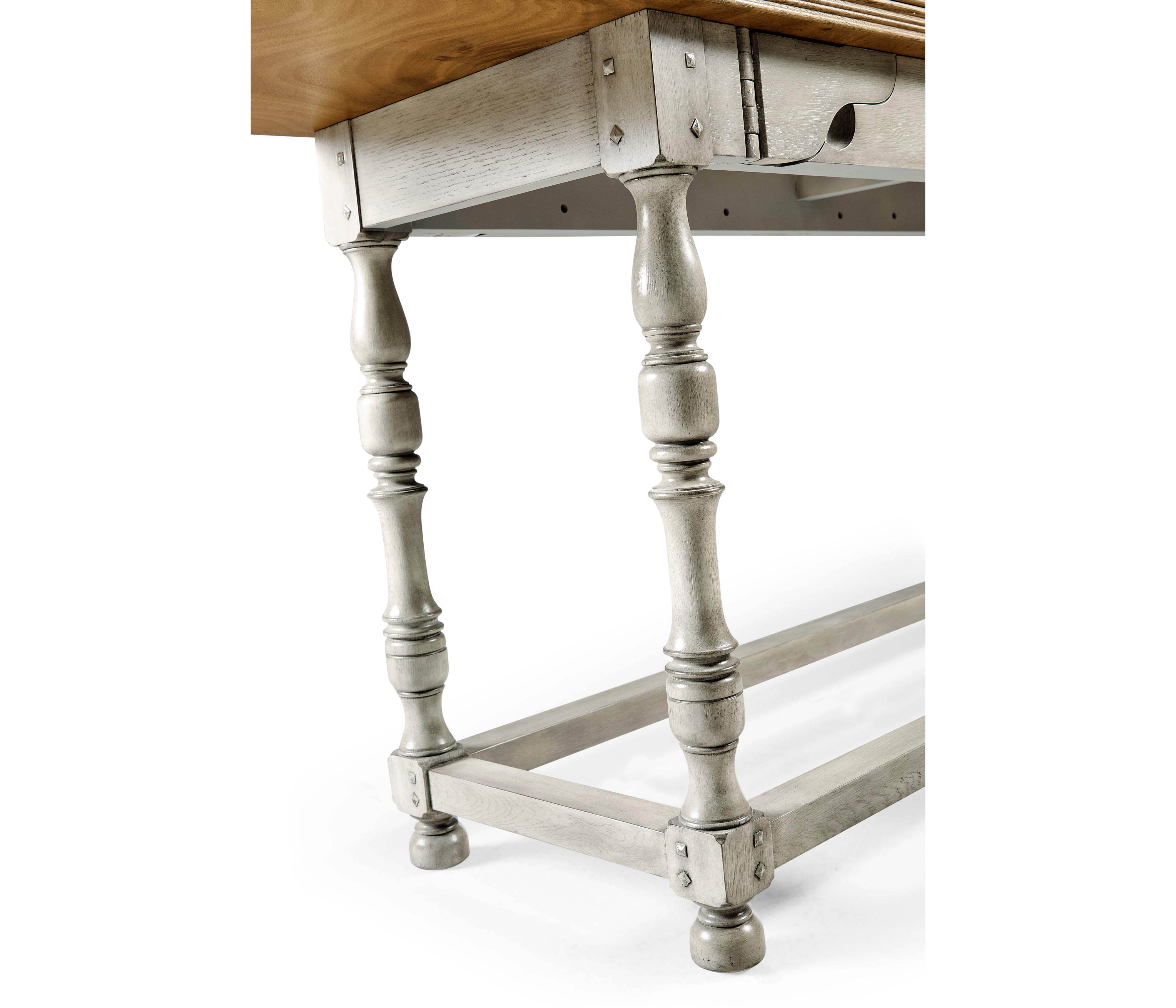 Jonathan Charles Reimagined Dielectric Hunt Table