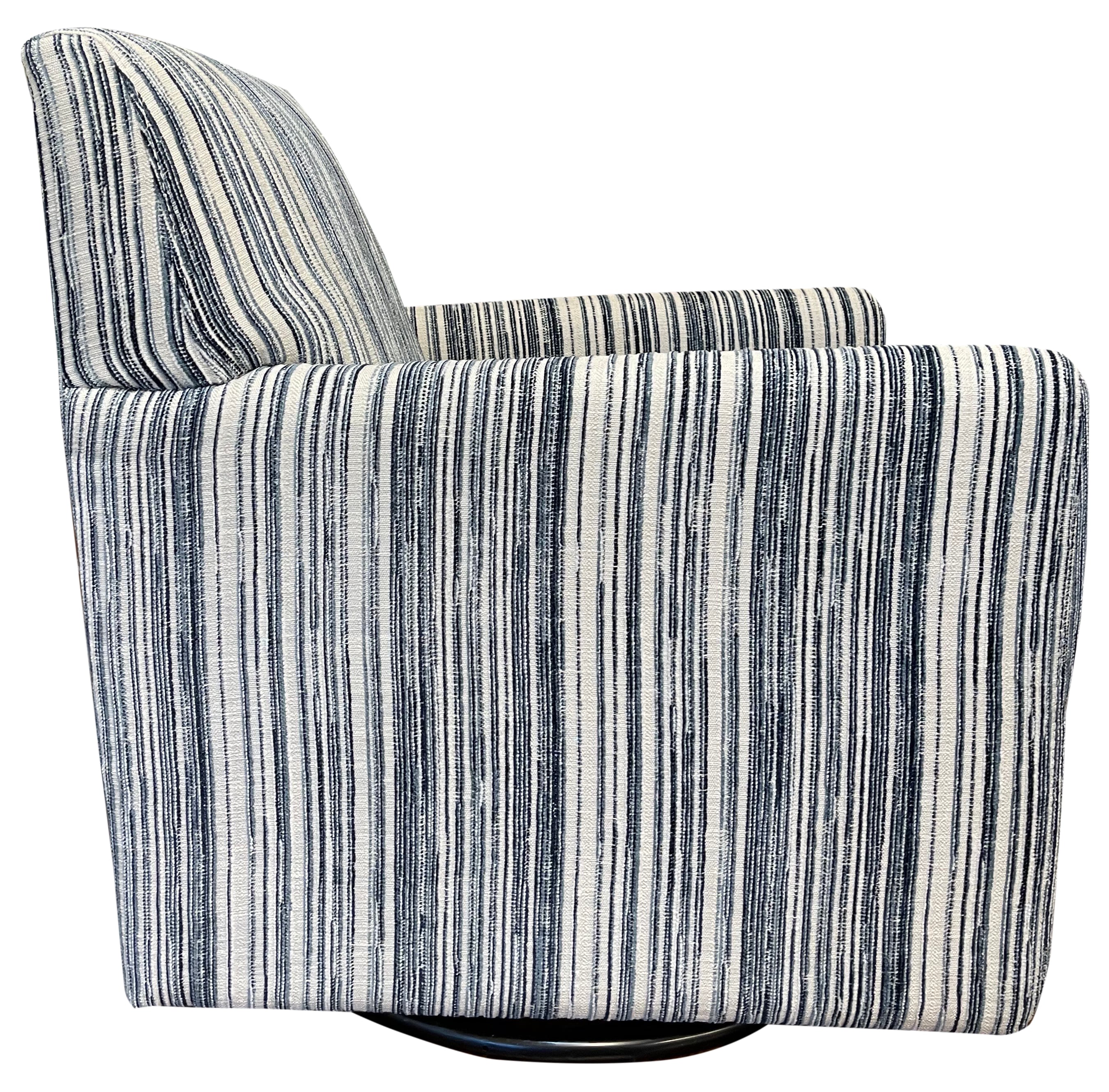 Palliser Pia 7704033 Swivel Chair HomeWorld Furniture Uph