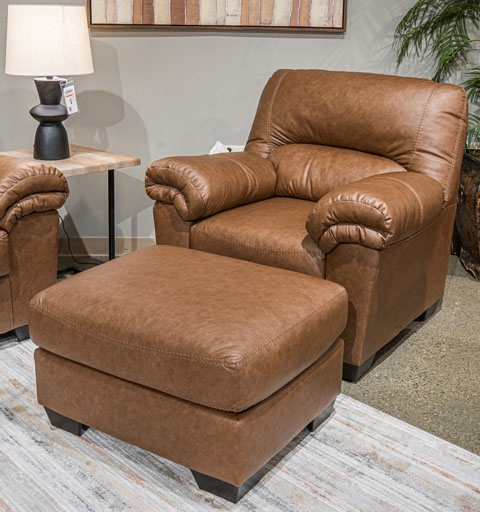Signature Design by Ashley Whitlock 2770408 Ottoman | HomeWorld
