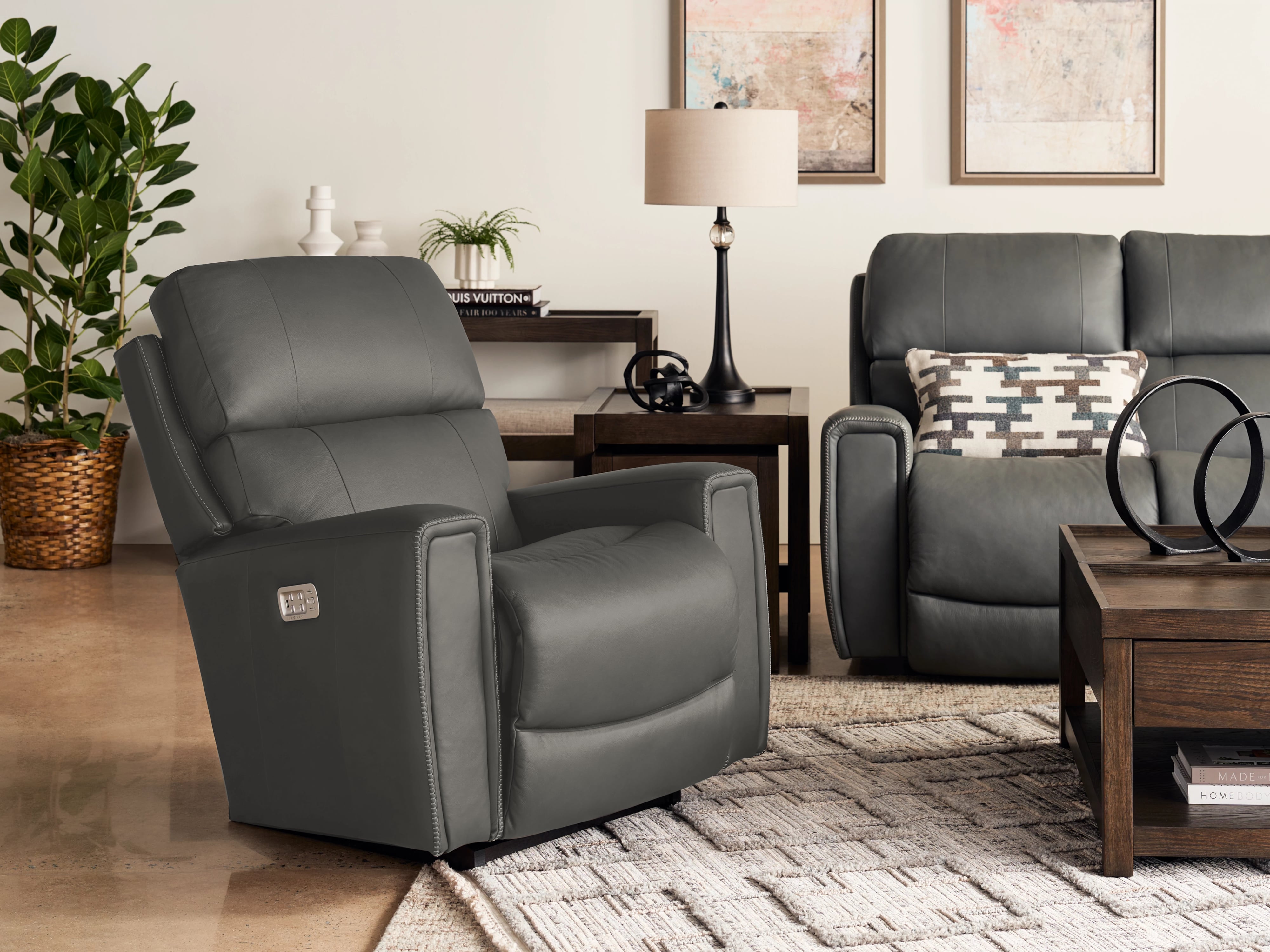 La-Z-Boy Apollo 16X757/LB193056/07RW Power Recliner with Headrest