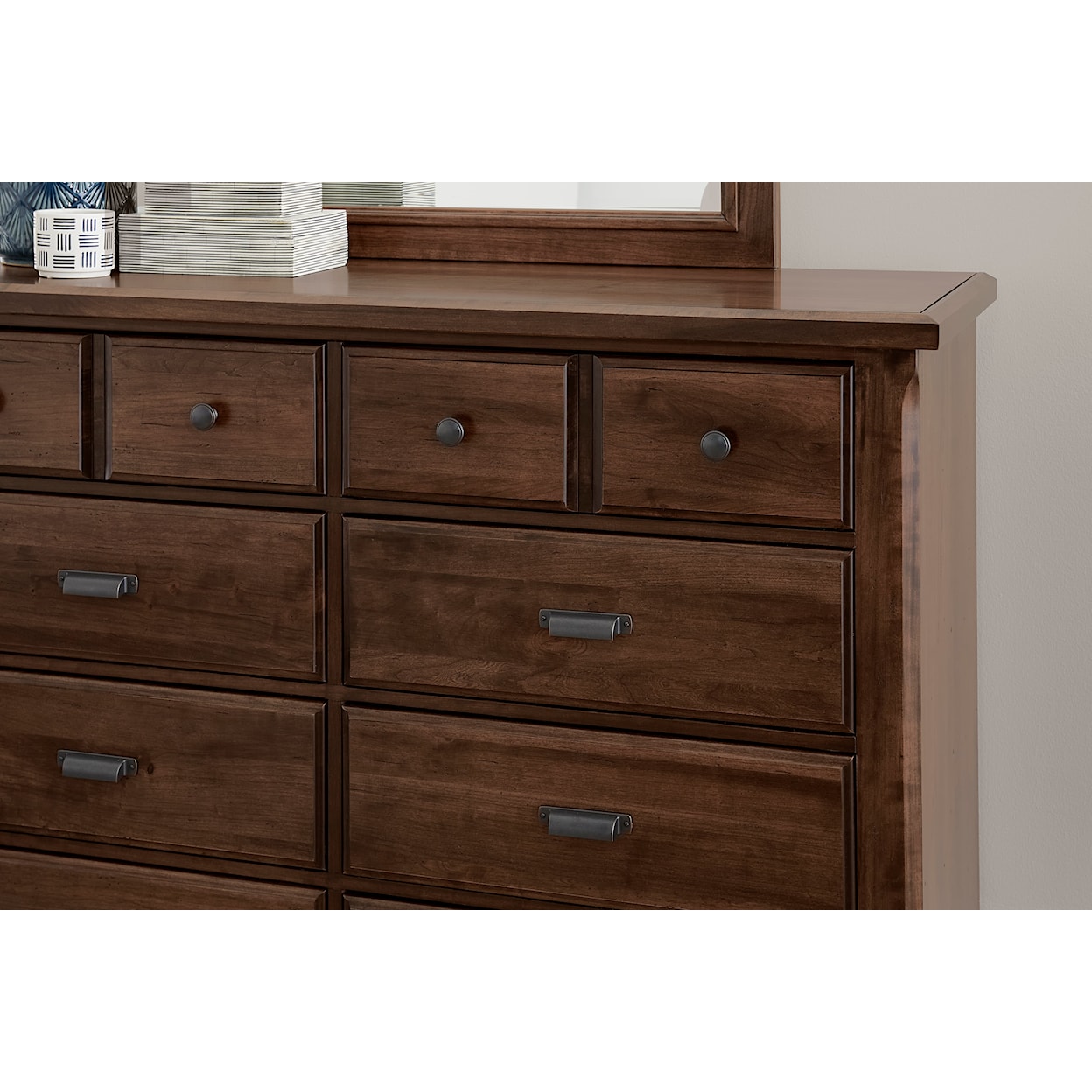 Vaughan-Bassett Lancaster County 8-Drawer Dresser