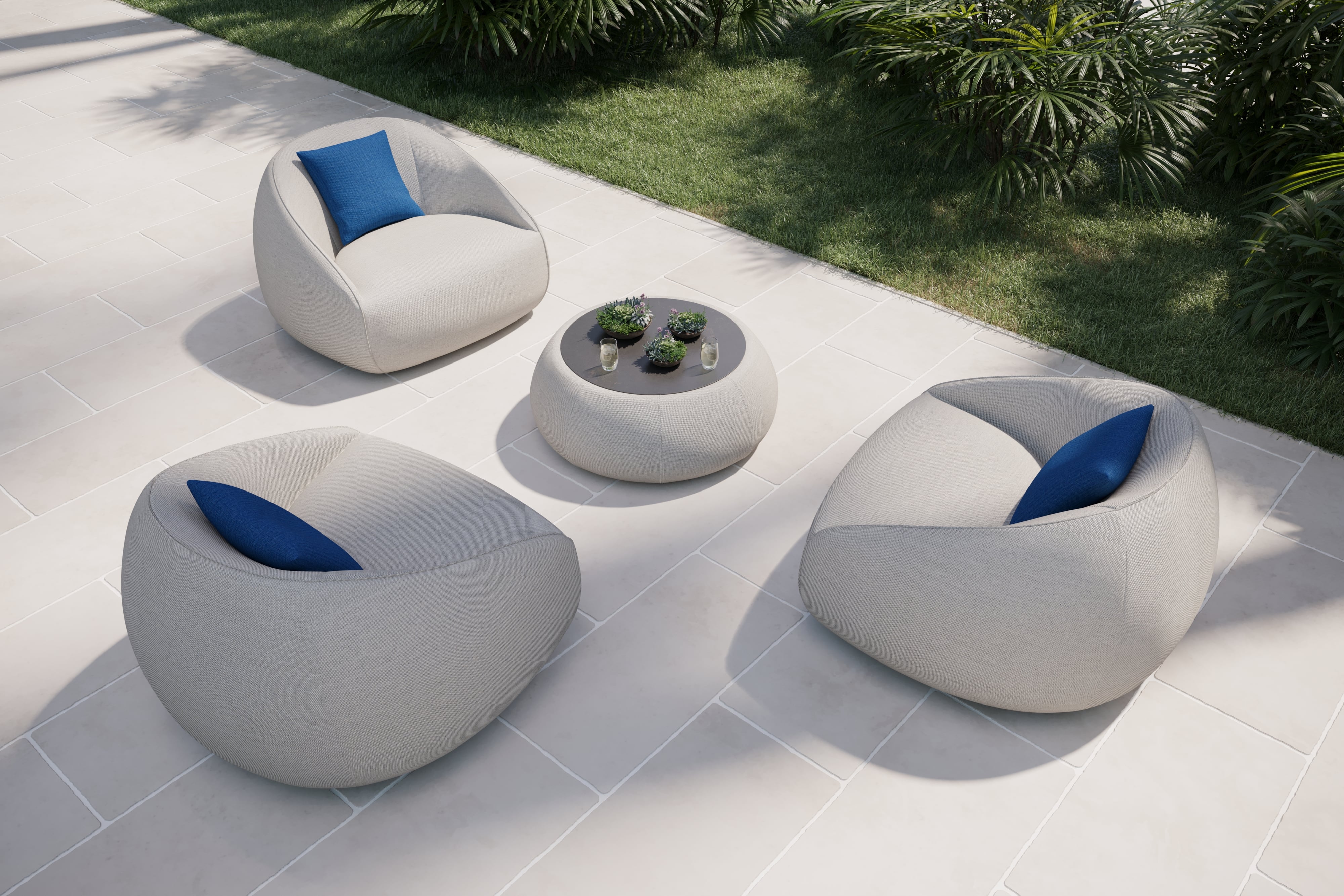 Tropitone Contour Cushion Coffee Table