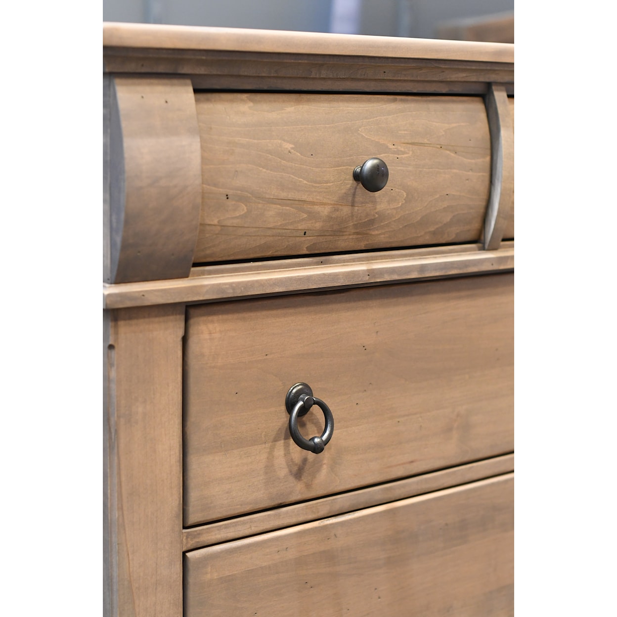 Yutzy's Woodworking Reminisce Solid Maple Chest