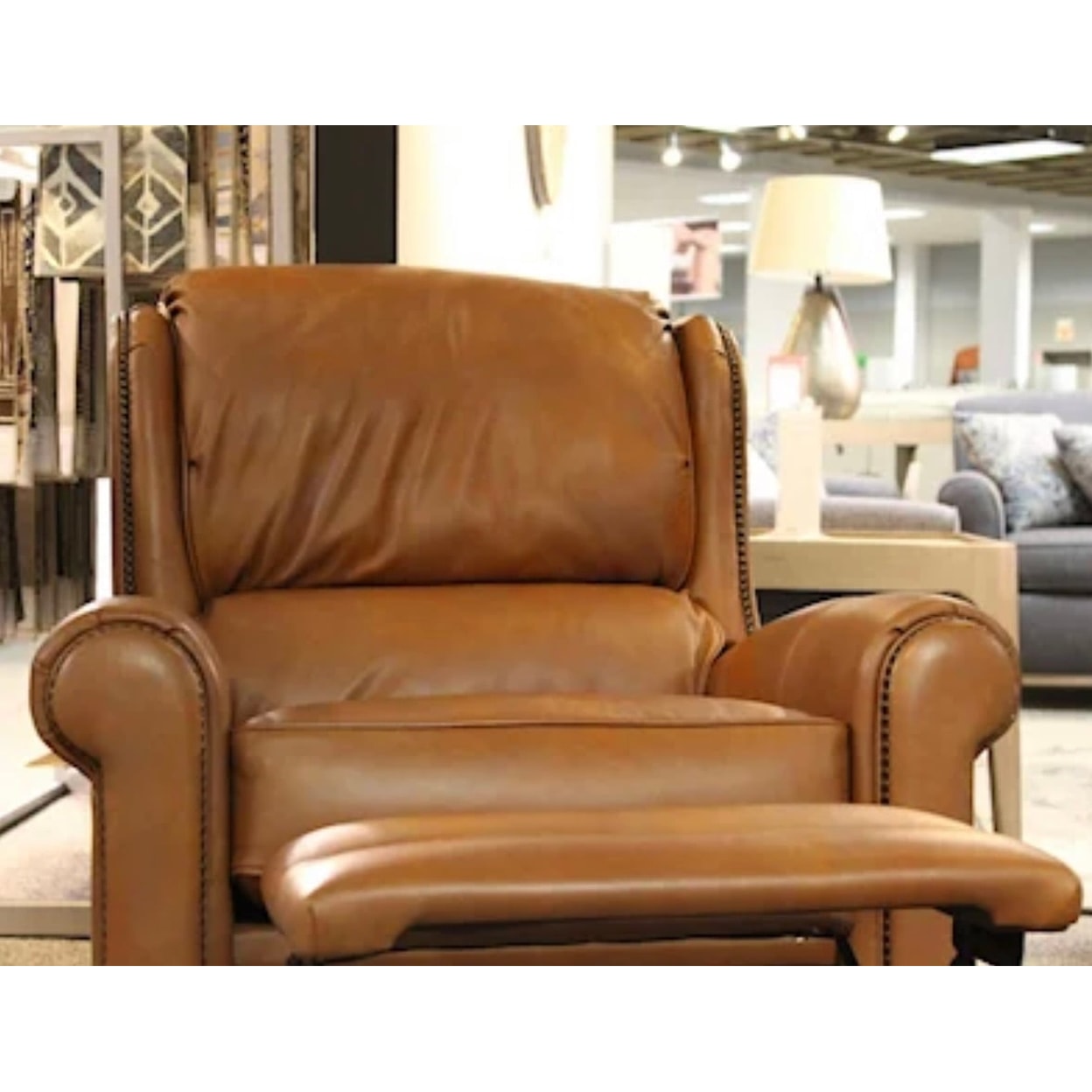 Smith Brothers 720L Casual Recliner