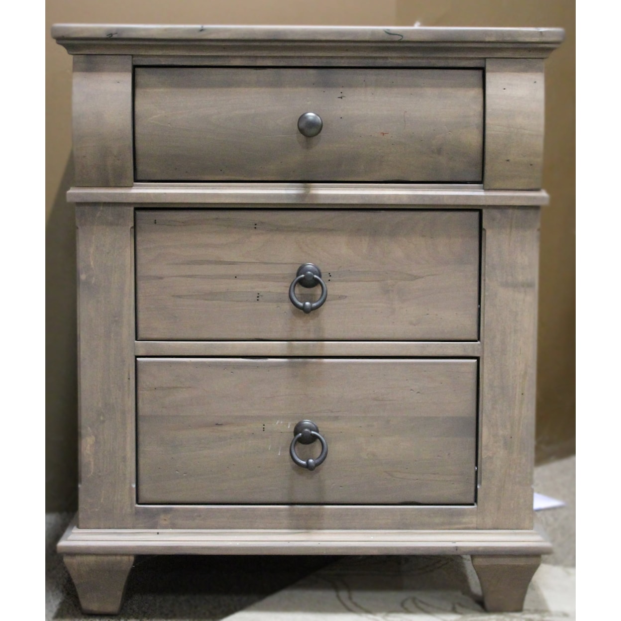 Yutzy's Woodworking Reminisce 3 Drawer Nightstand