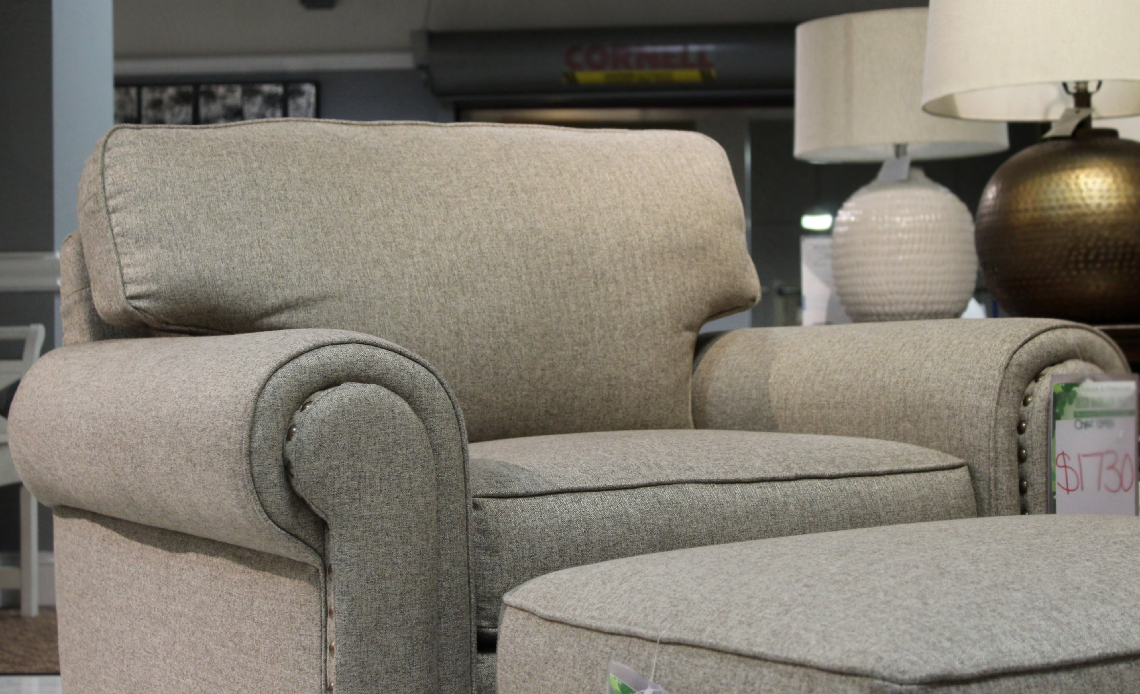 Traditional Stationary Chair