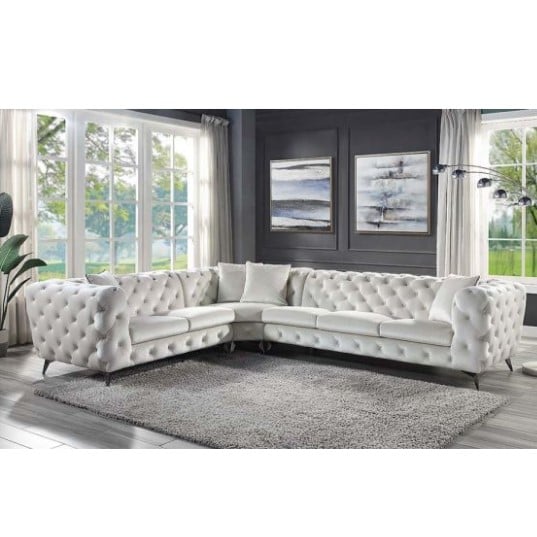 Sectional Sofa W/4 Pillows