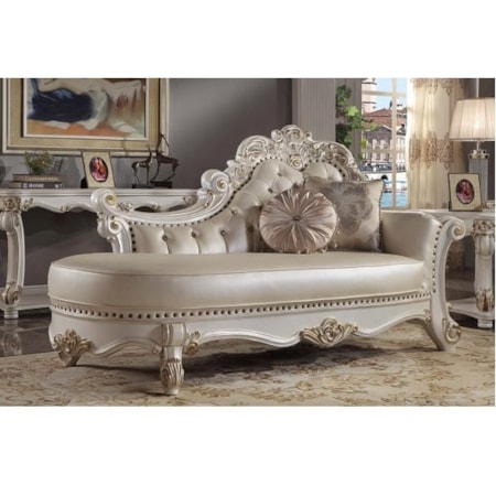 Chaise with 2 Pillows