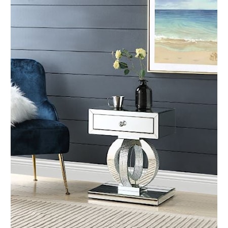 RINGS WITH DRAWER ACCENT TABLE |