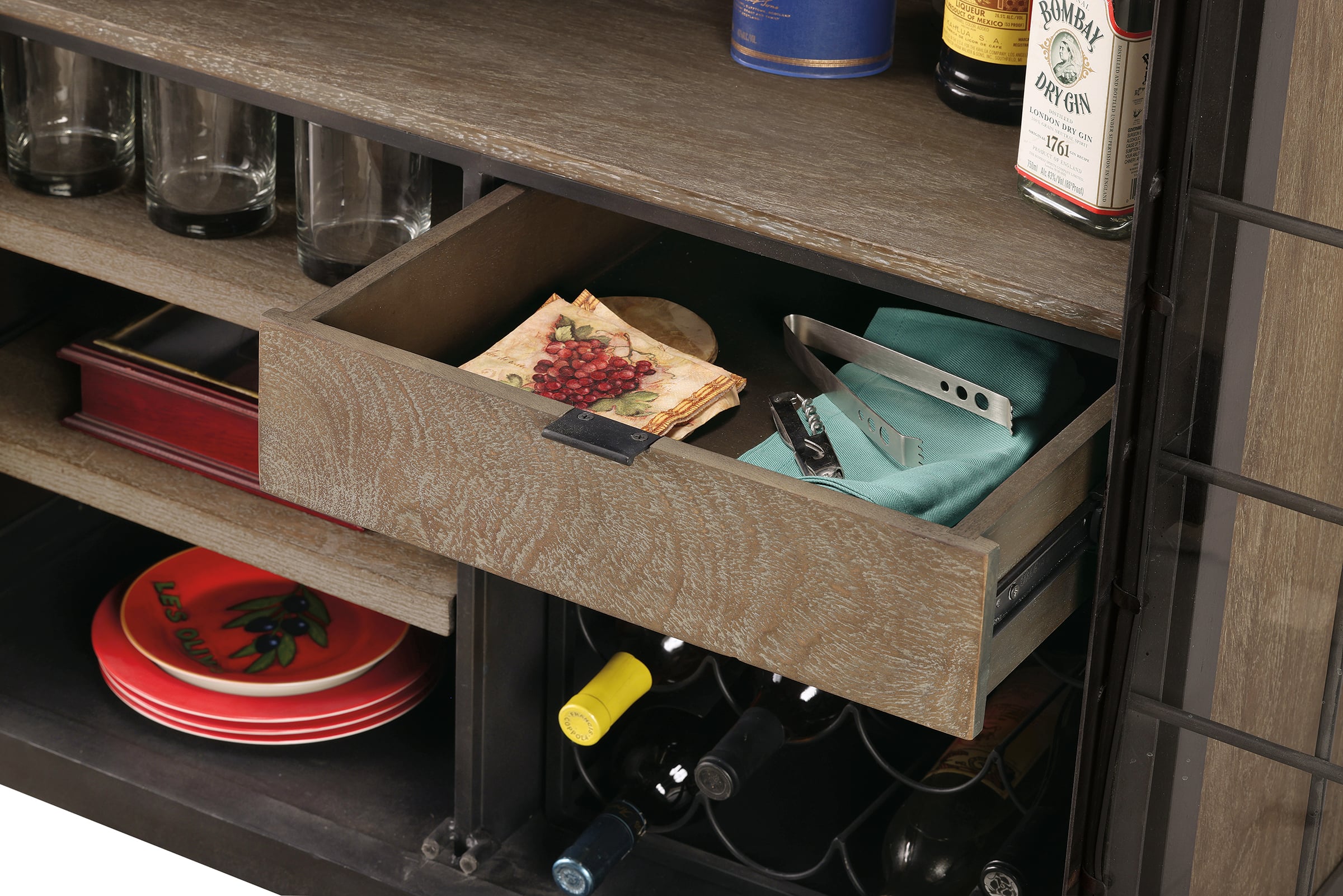 Howard Miller Howard Miller Andie Wine & Bar Cabinet