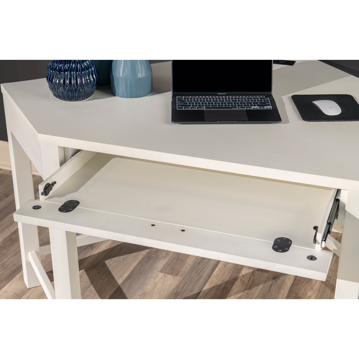 Legacy Classic Union Square Corner Desk