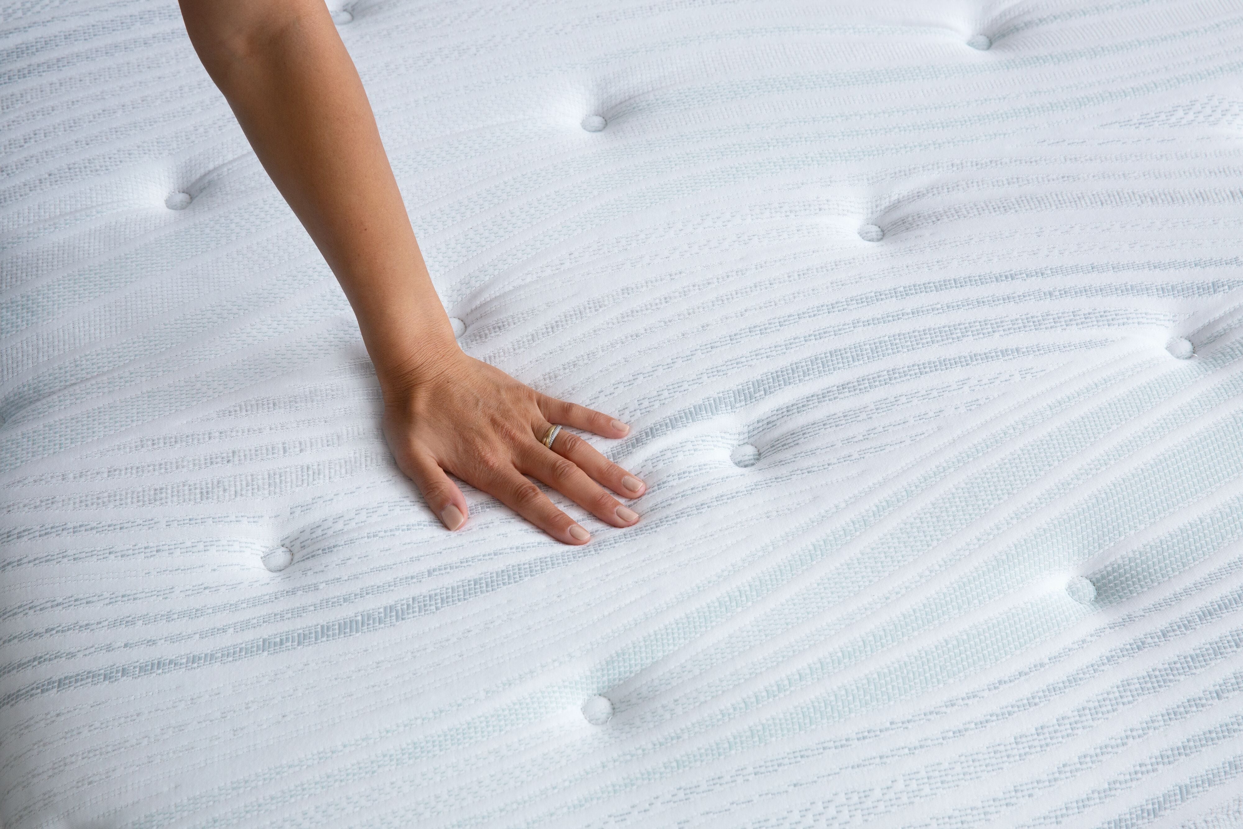 Beautyrest Canada Adrift King Firm Mattress