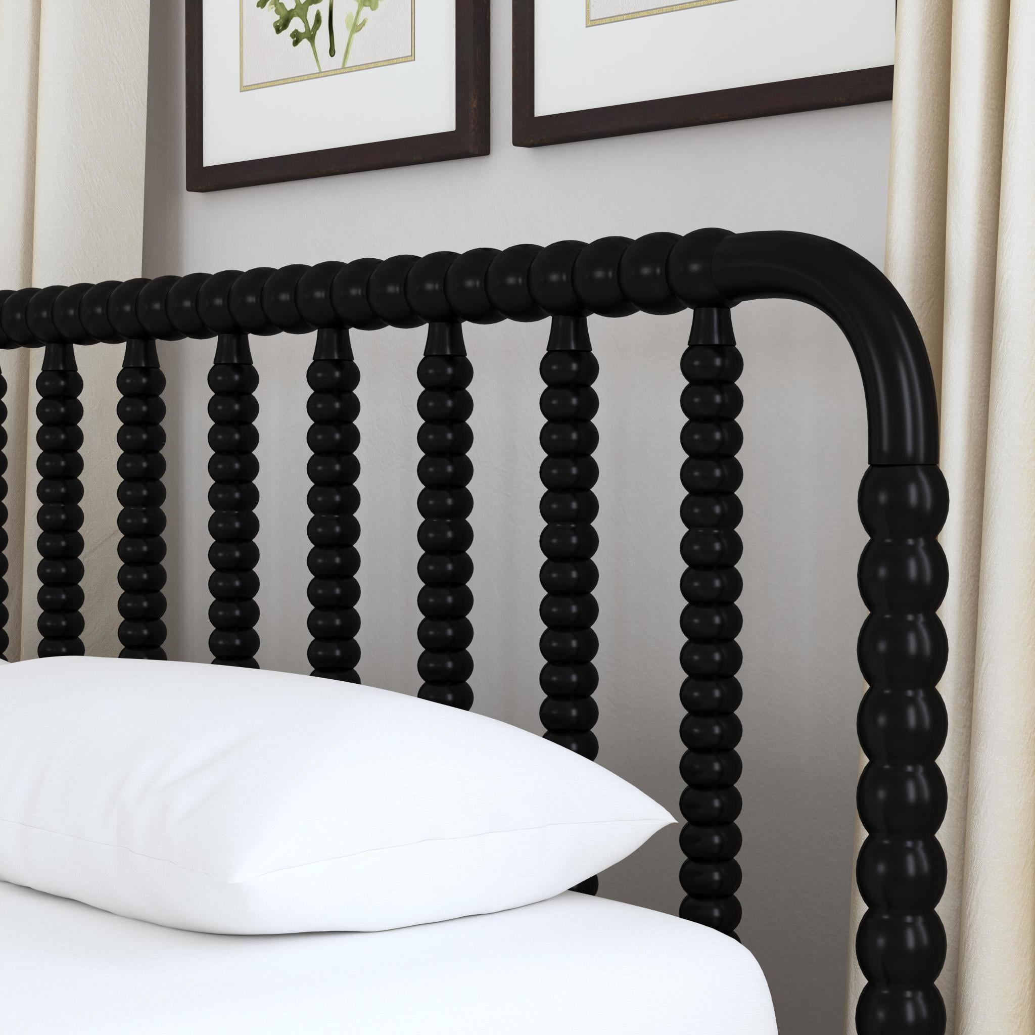 Queen Spindle Bed and Two Nightstands