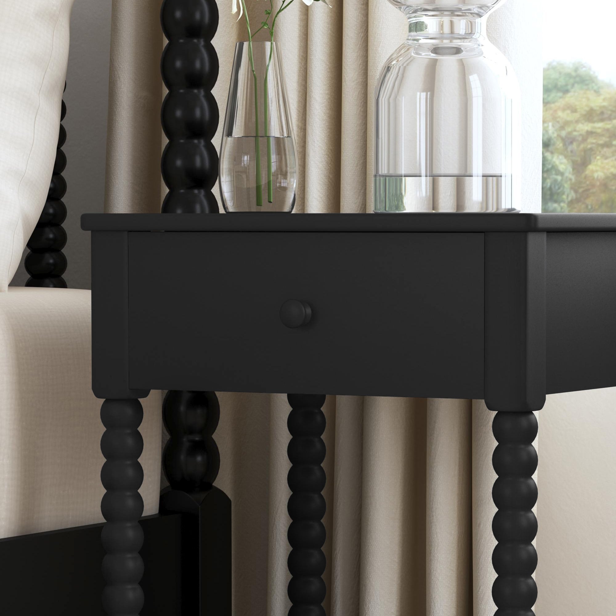 homestyles Spindle Queen Spindle Bed and Two Nightstands