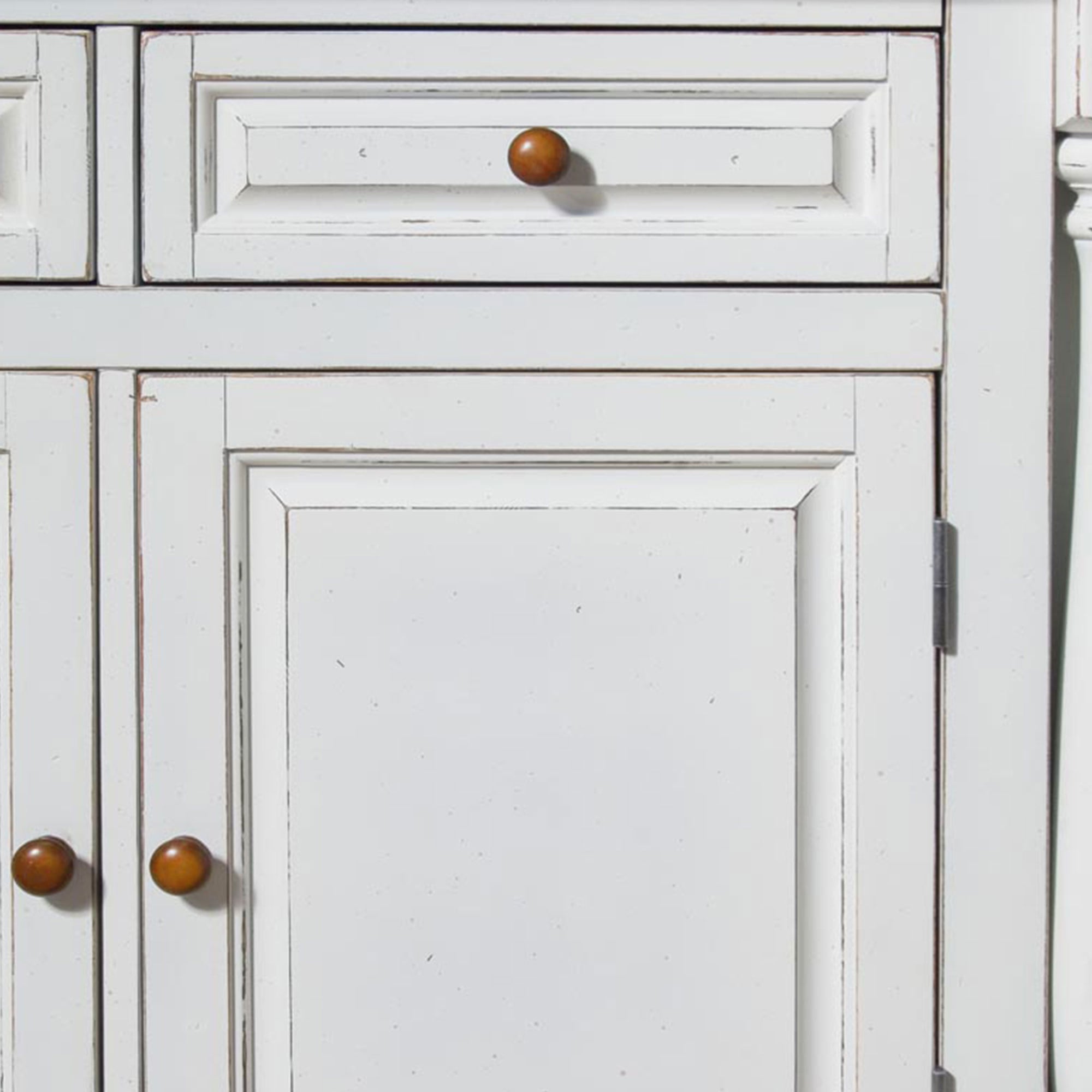 Kitchen Island with Stools