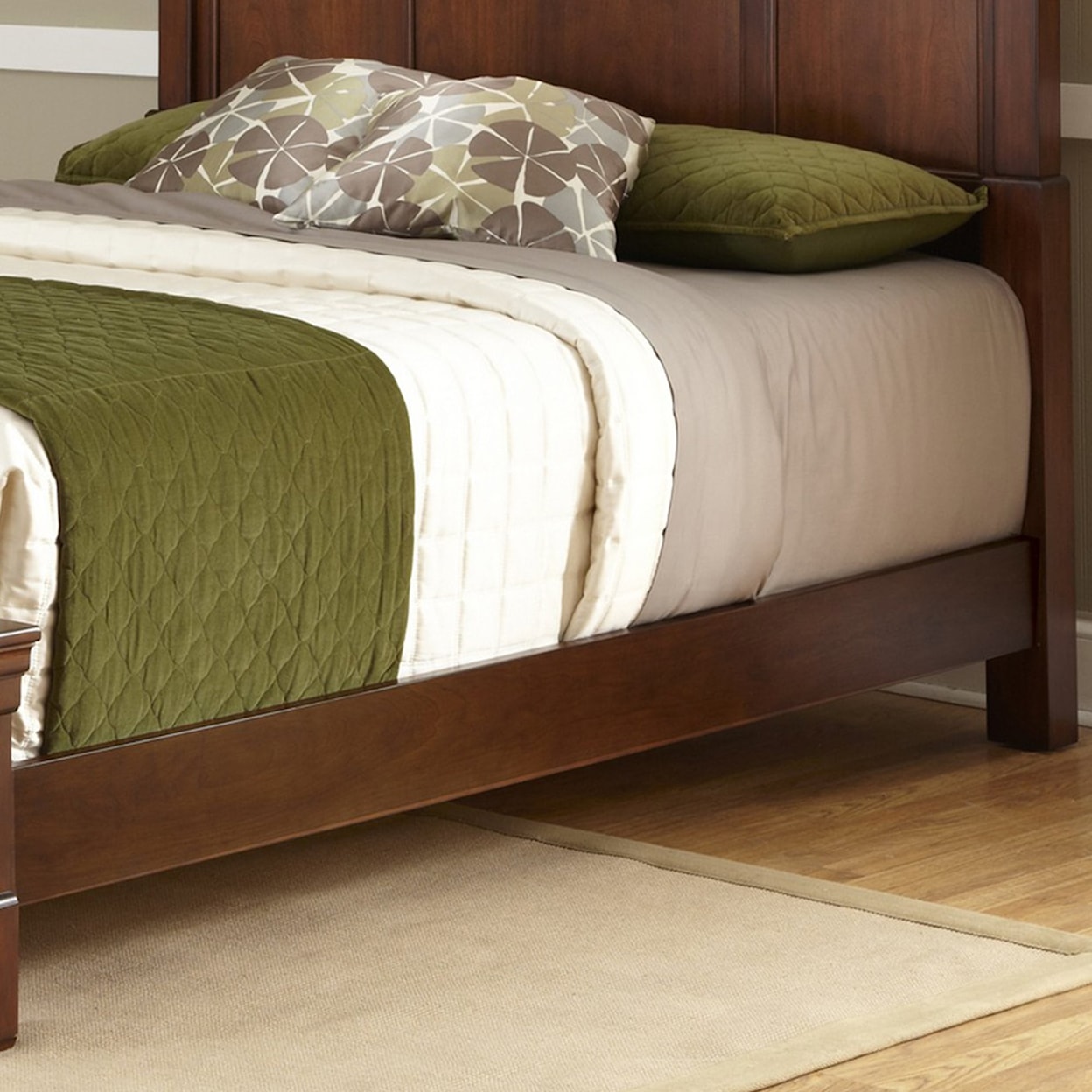 homestyles Aspen Queen Bed