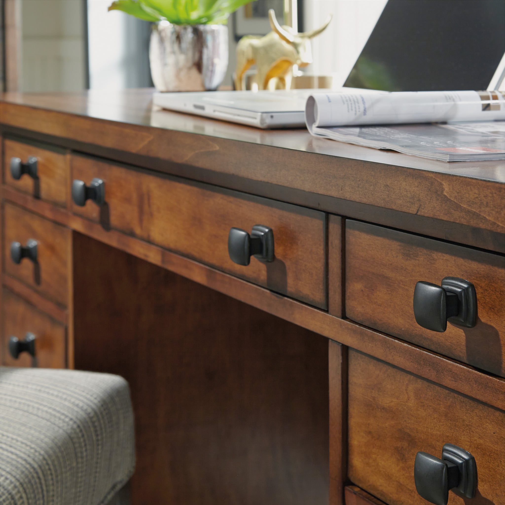 homestyles Tahoe Pedestal Desk