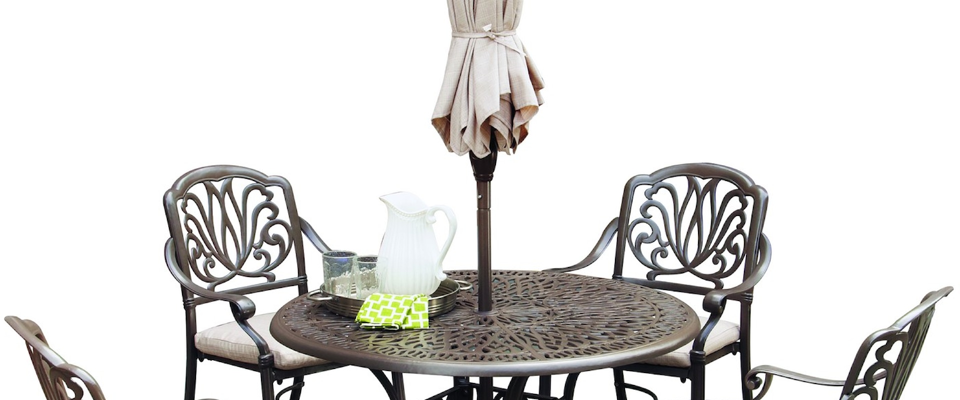 Traditional Outdoor 6-Piece Dining Set with Umbrella