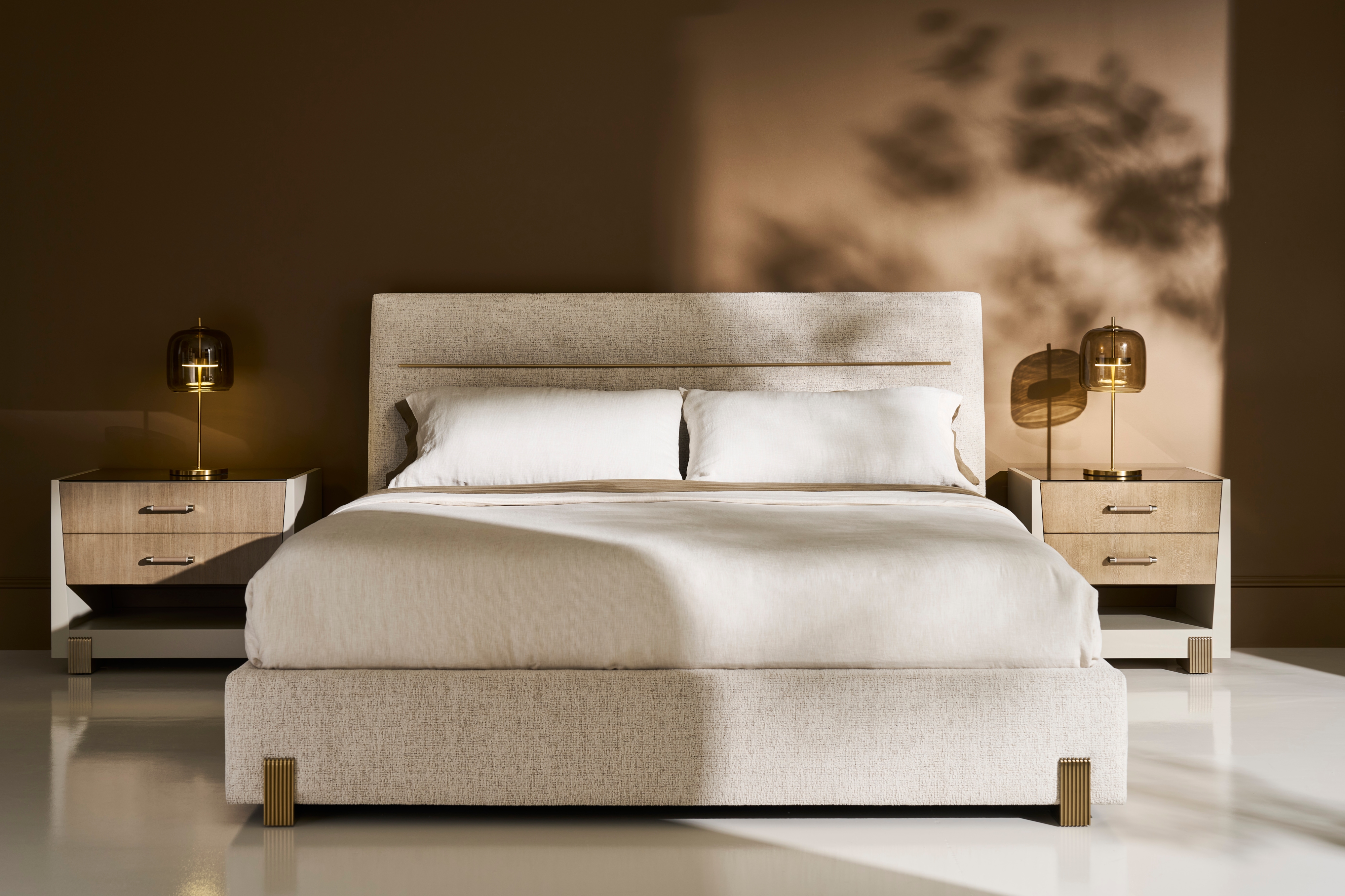 Caracole Caracole Classic Tufted Upholstered King Bed w/Metal Feet