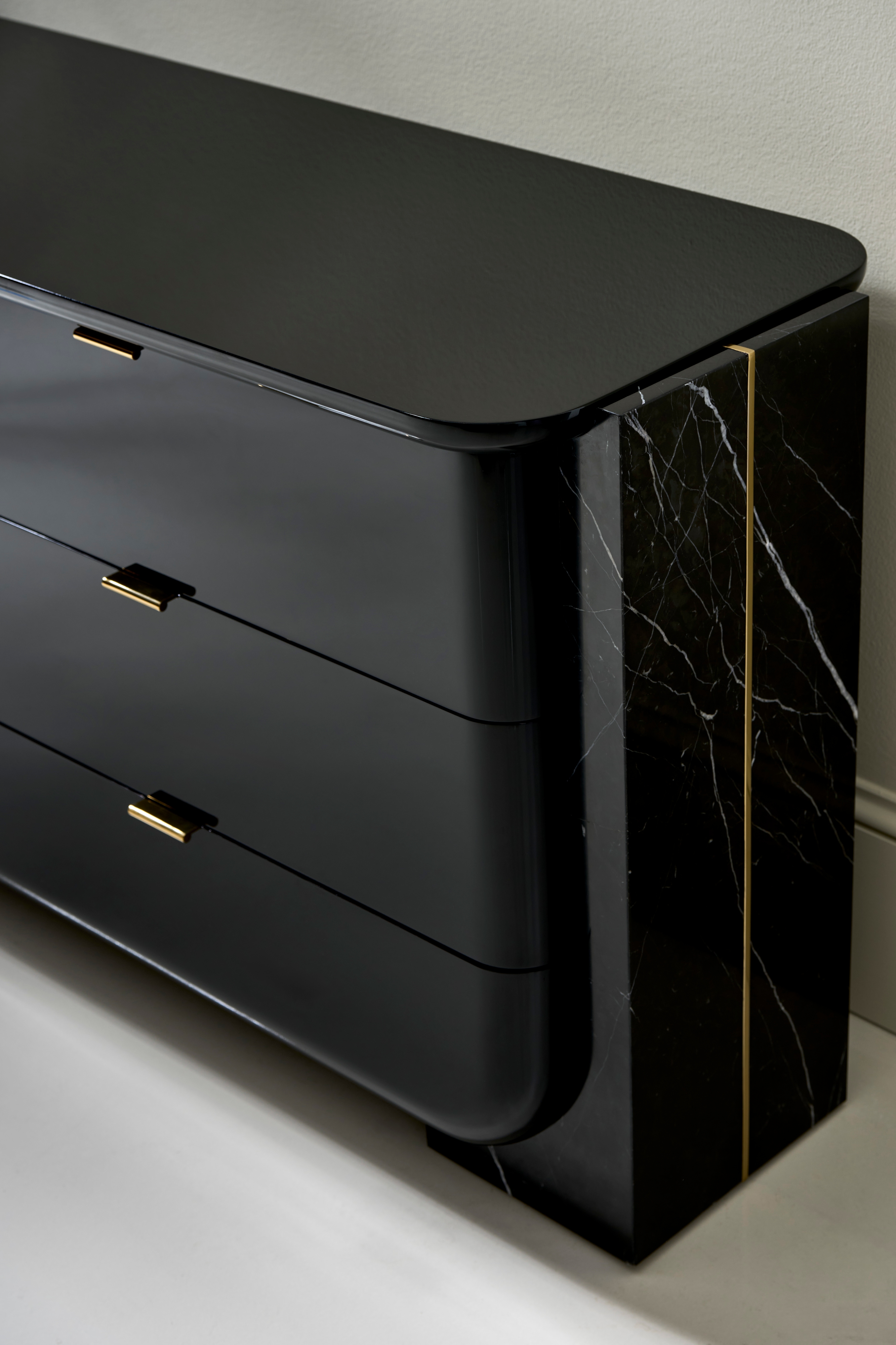 Caracole Caracole Classic Modern 6-Drawer Dresser