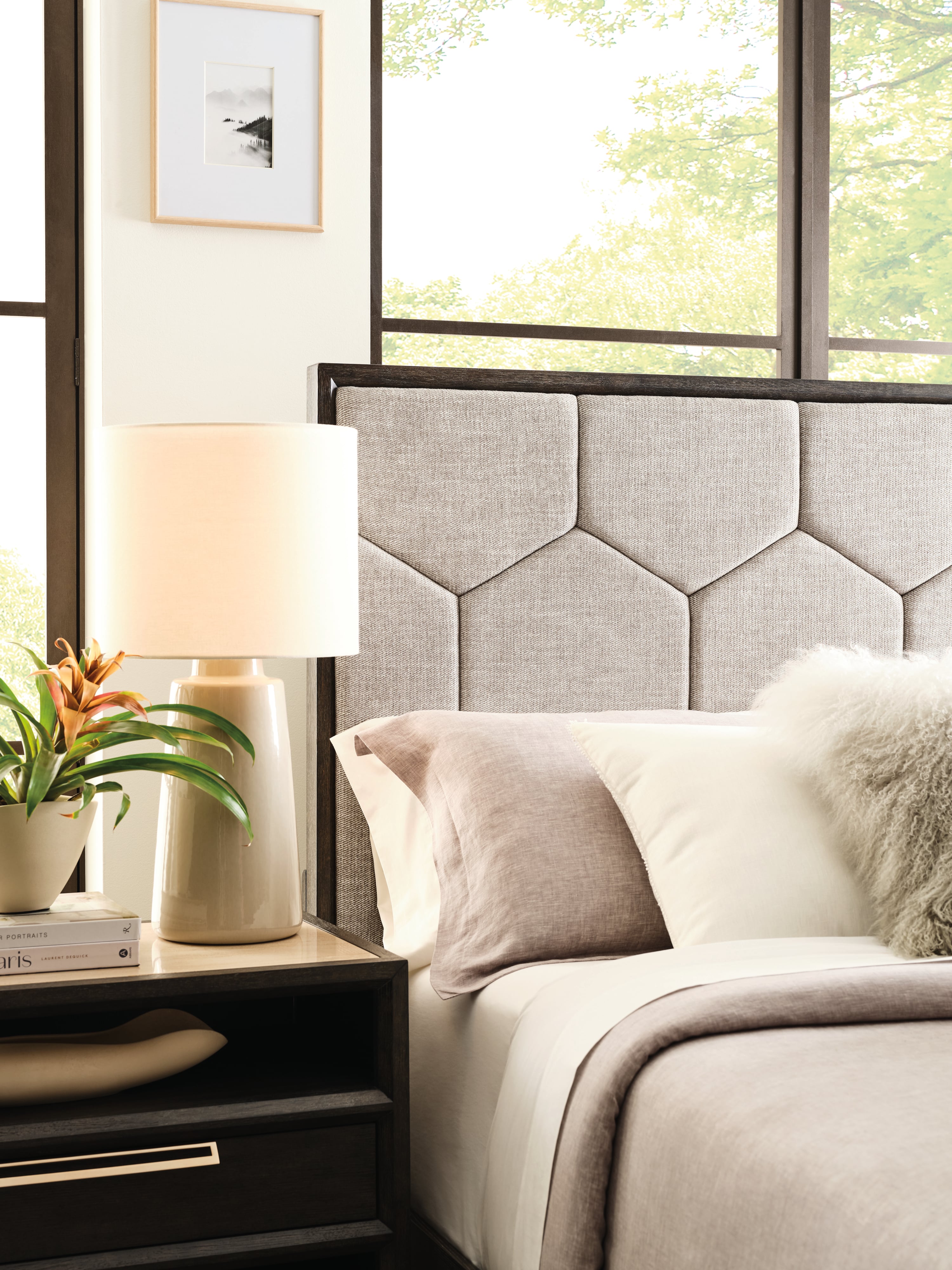 Pulaski Furniture Quincy California King Upholstered Bed