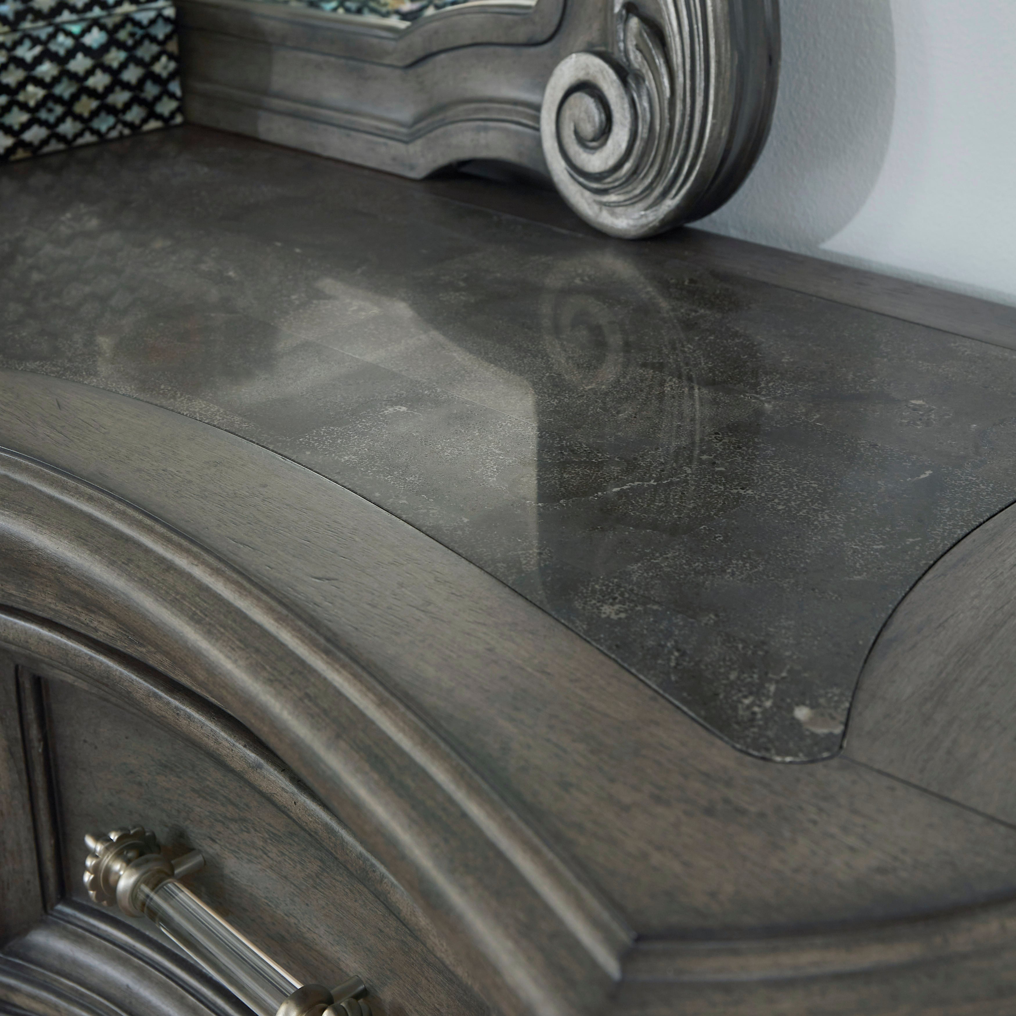 Pulaski Furniture Vivian P294BRK7 Traditional 9Drawer Dresser with