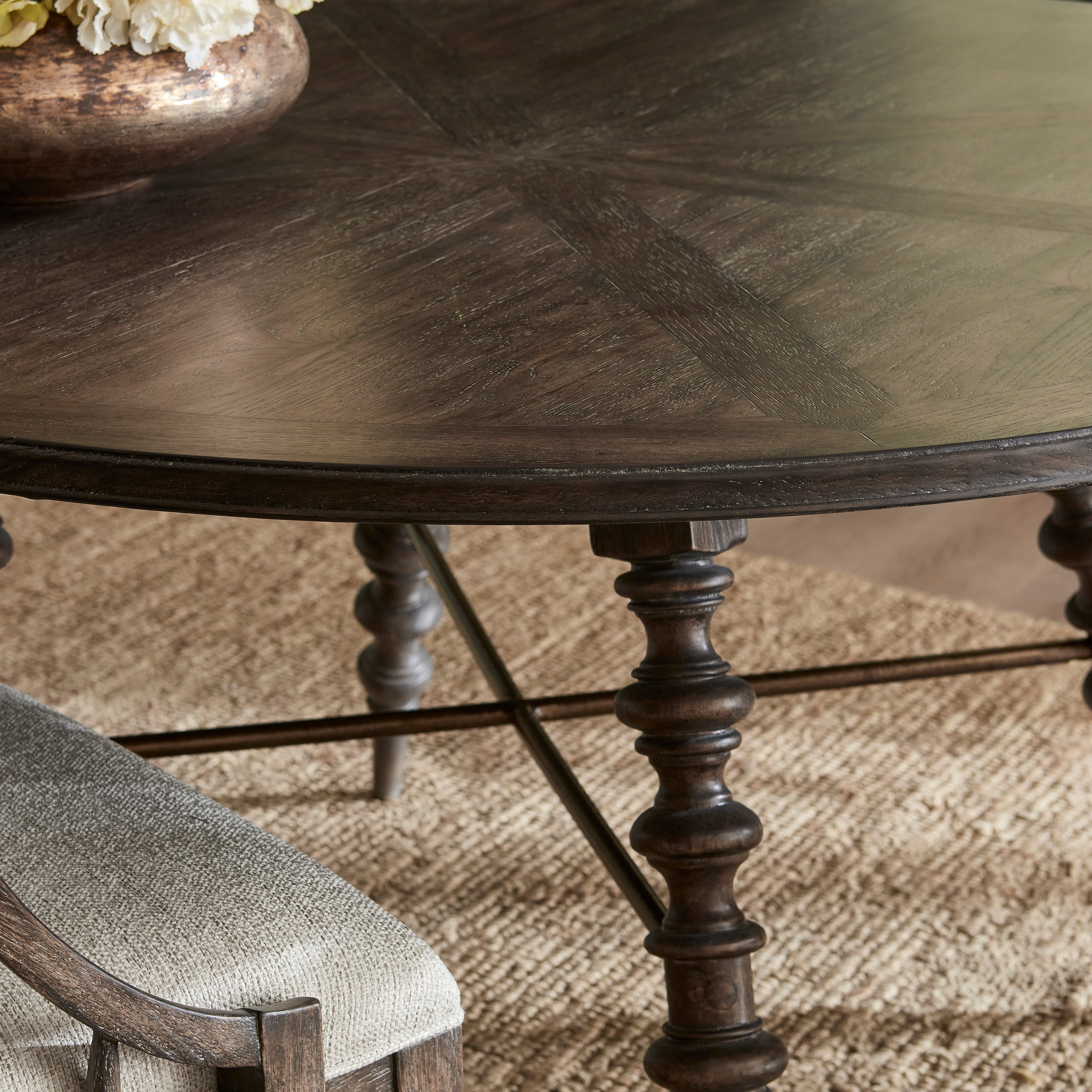 Pulaski Furniture Revival Row Round Dining Table