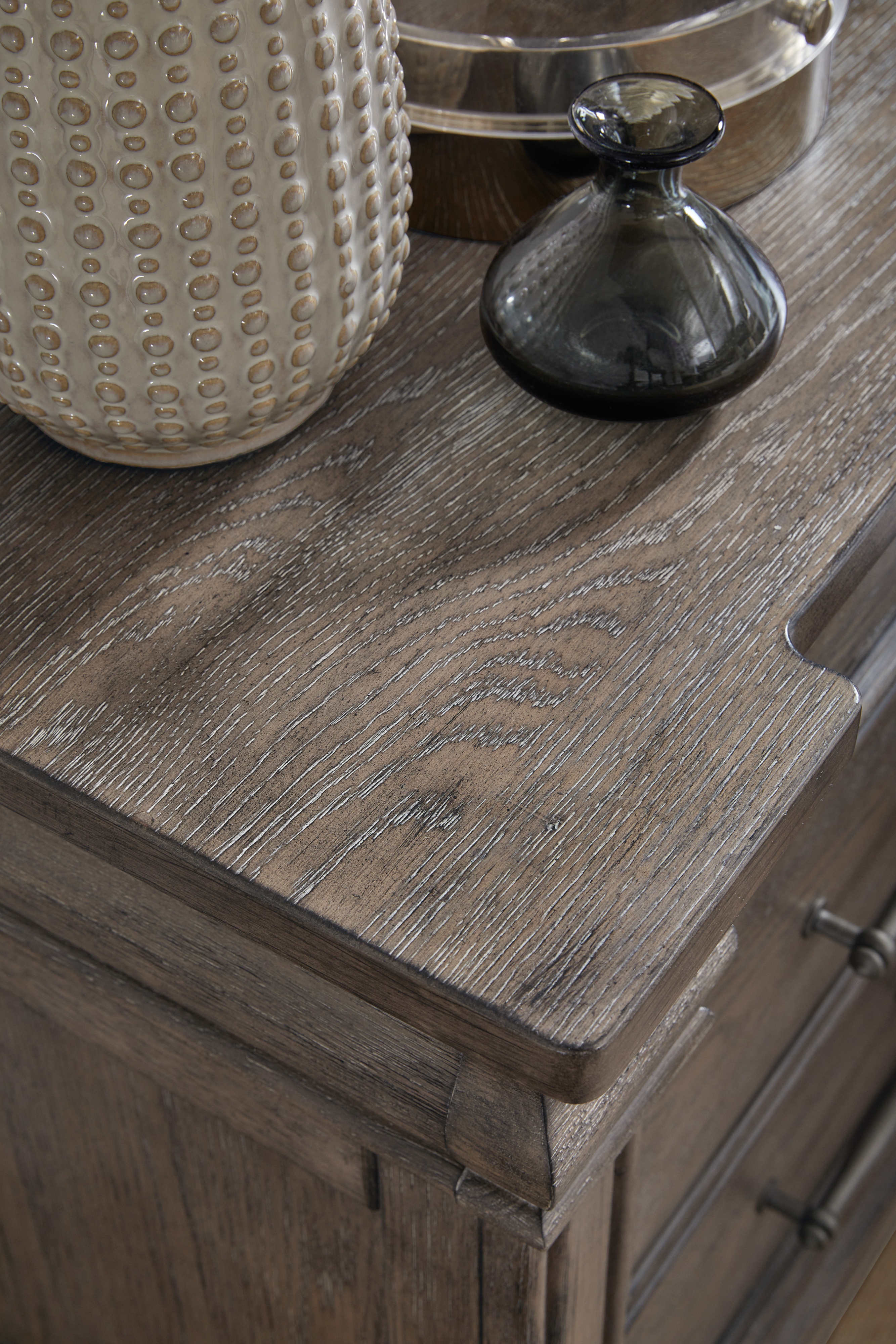 Pulaski Furniture Madison Ridge 3-Drawer Nightstand