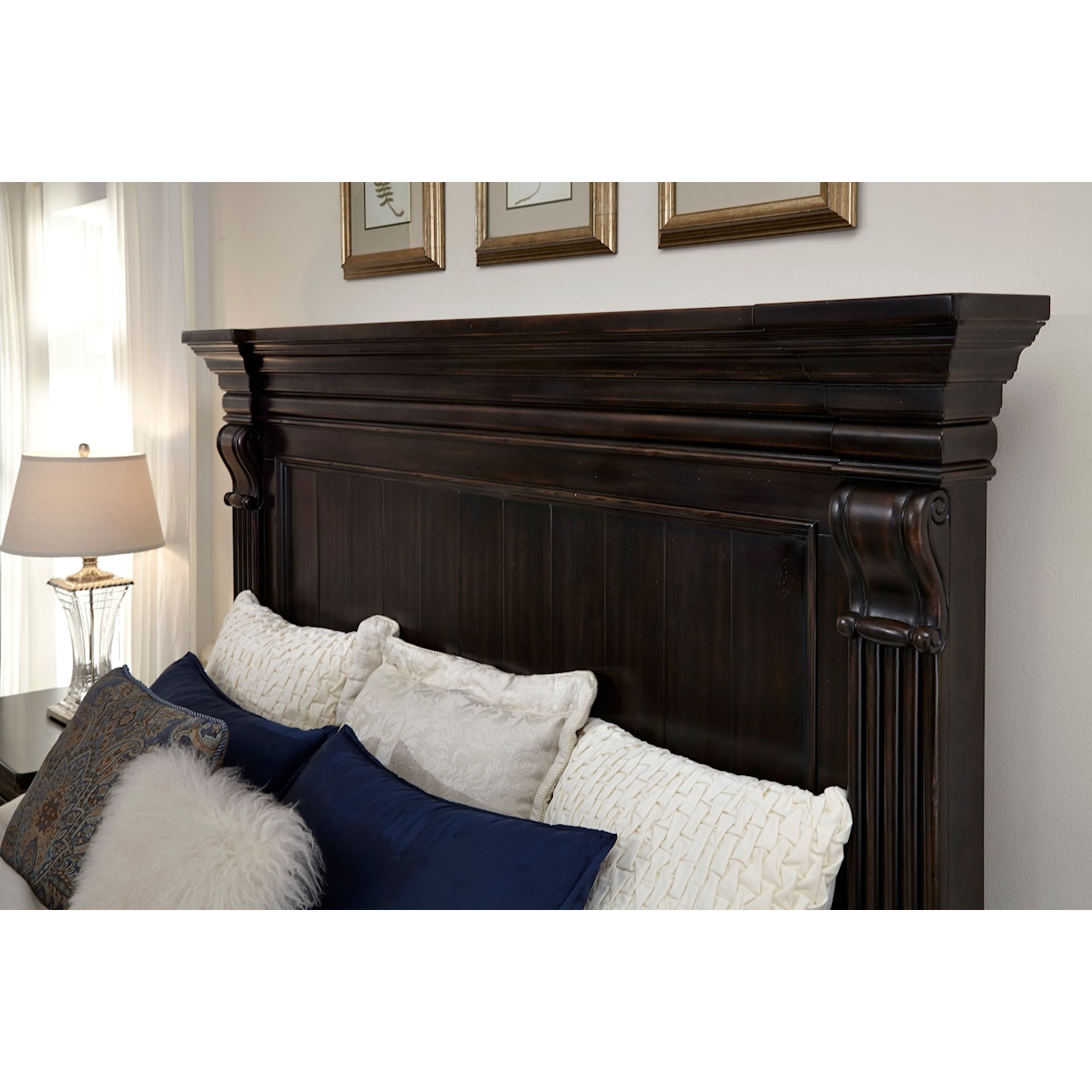 Pulaski Furniture Caldwell Queen Storage Bed