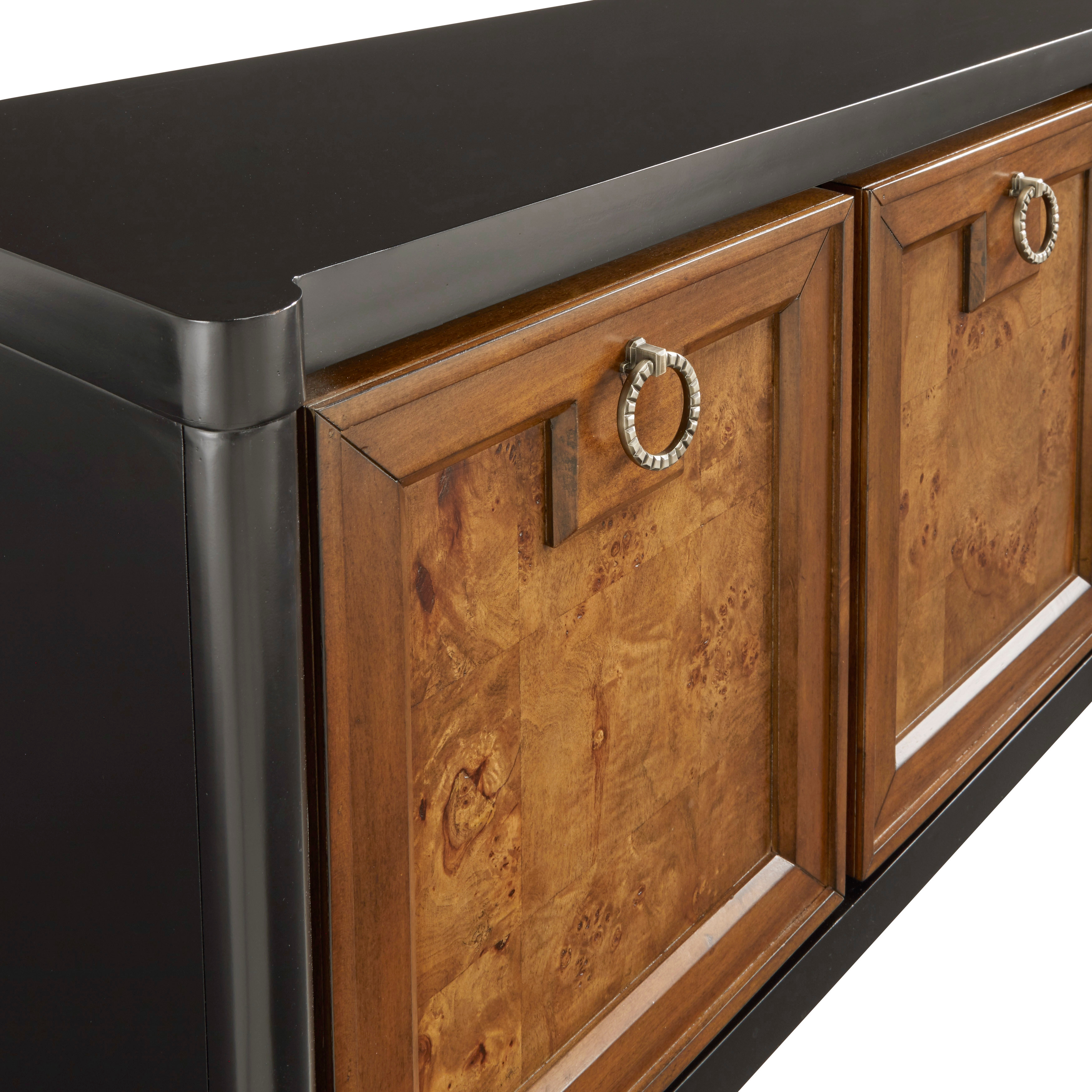 Pulaski Furniture Pulaski Accents 4-Door Console