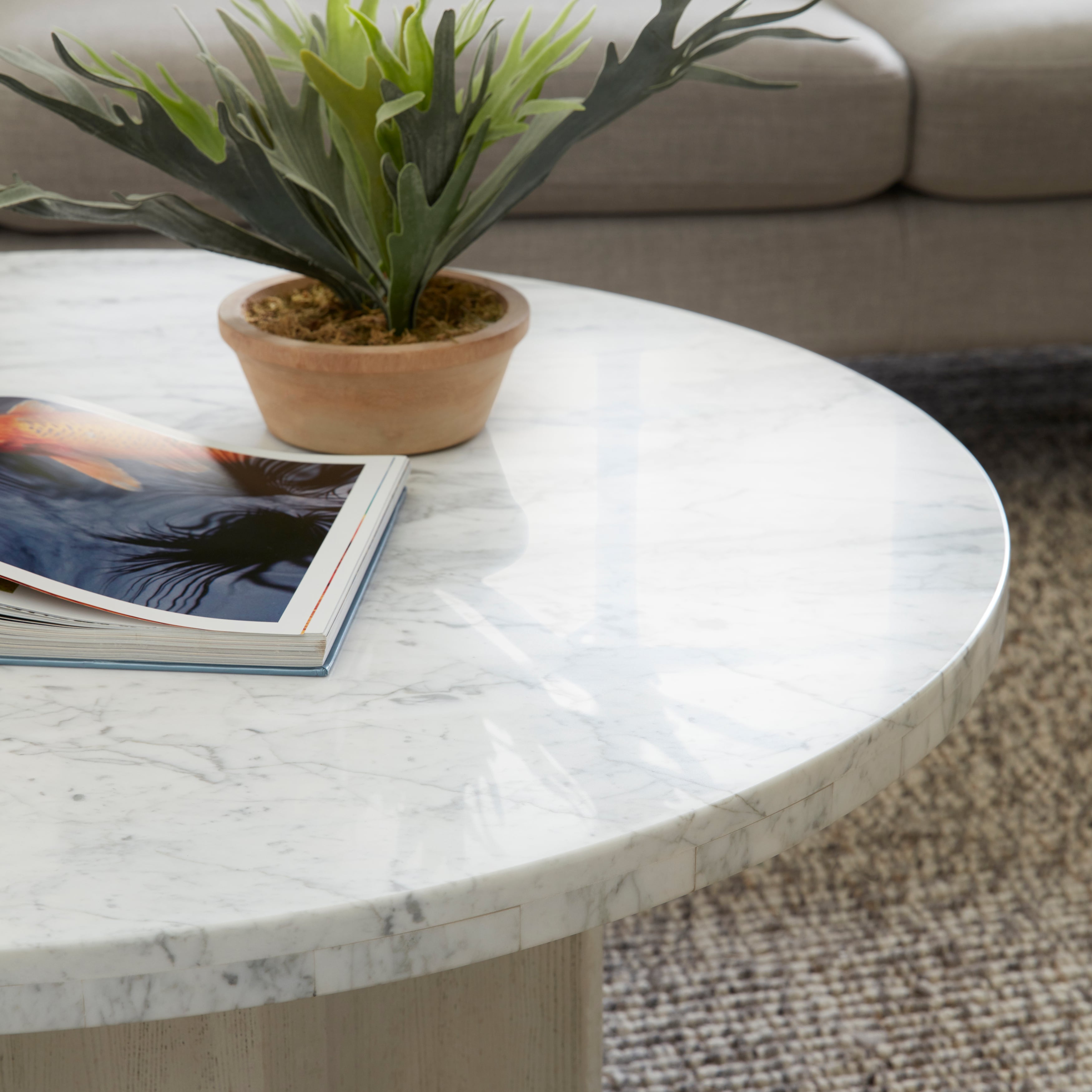 Pulaski Furniture Accents Round Cocktail Table