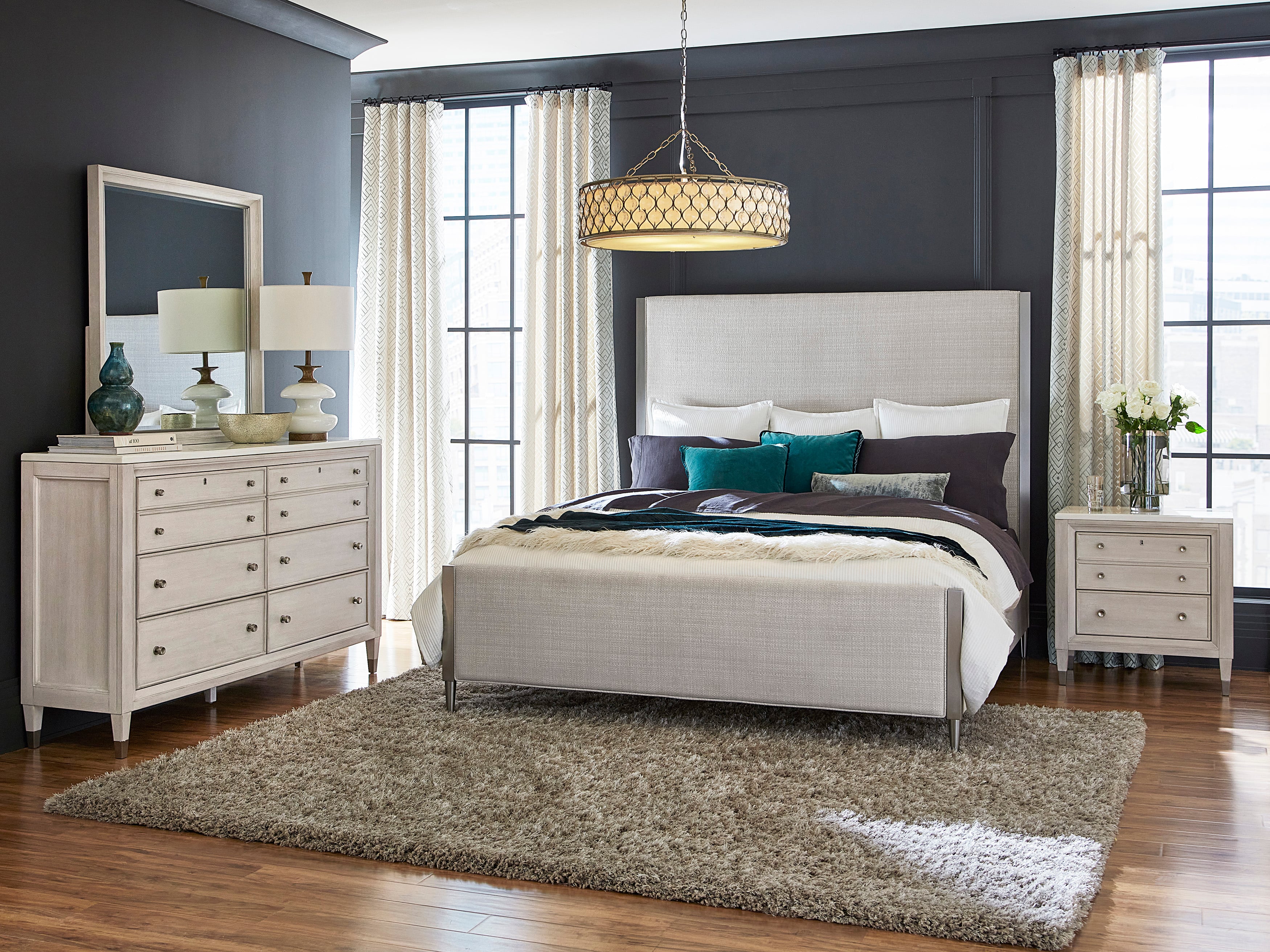 Pulaski Furniture Ashby Place Queen Upholstered Bed
