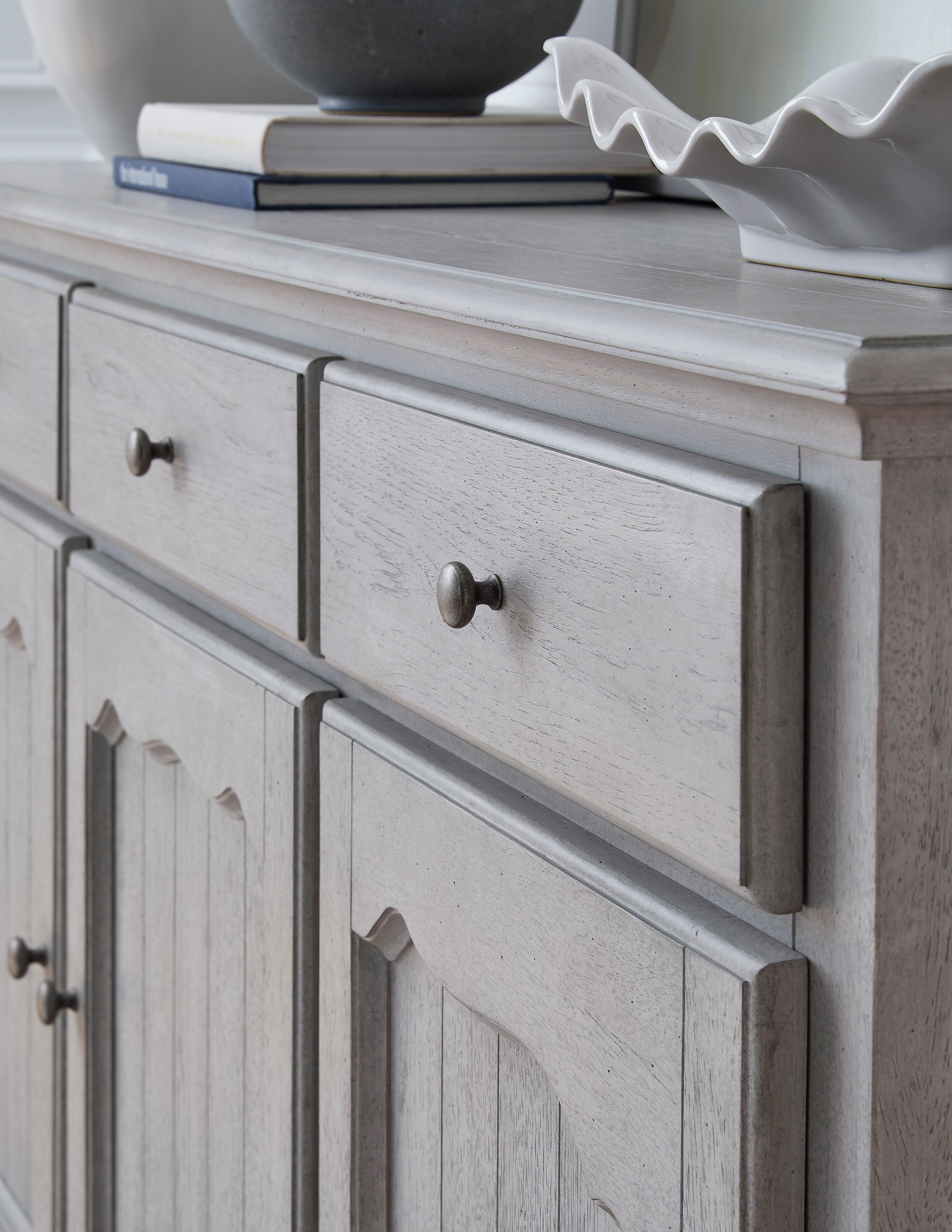 Pulaski Furniture Pulaski Accents 3-Door Credenza