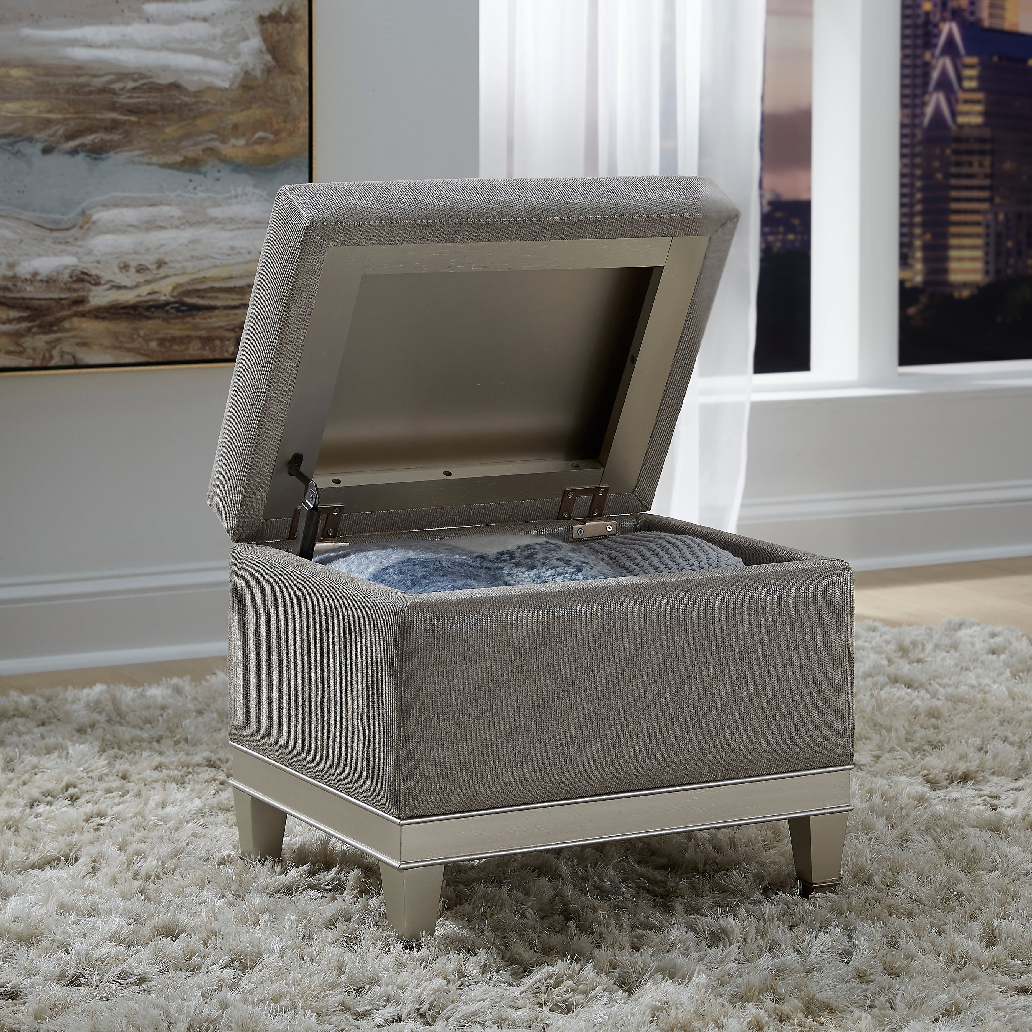 Pulaski Furniture Zoey Storage Bench