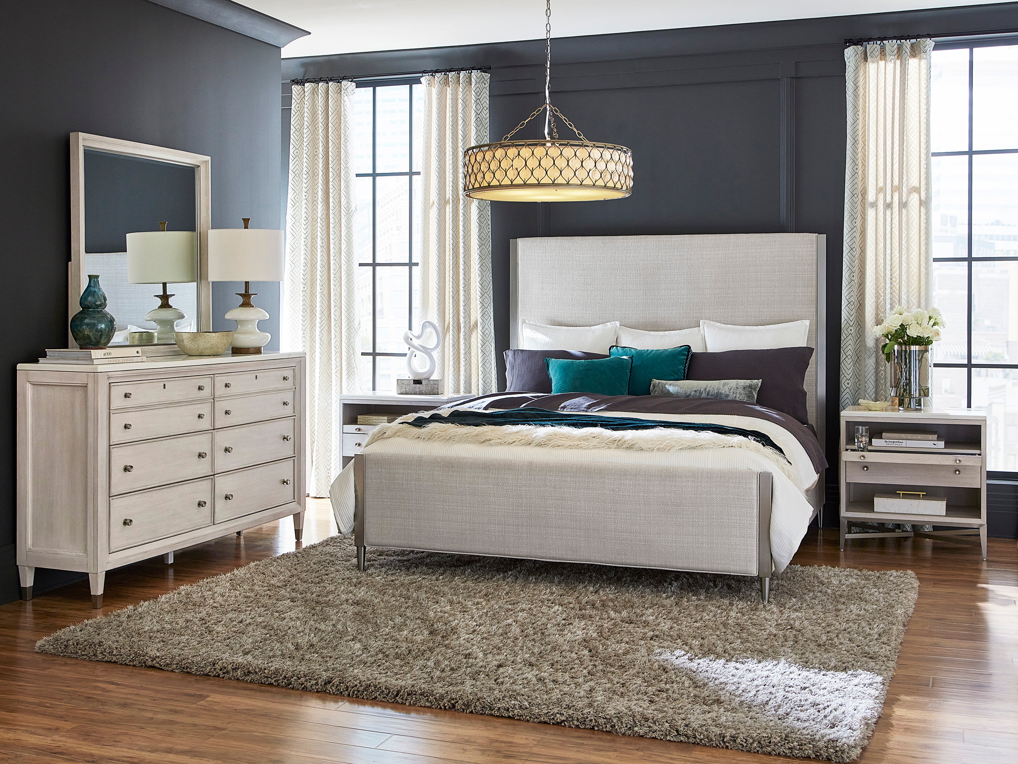Pulaski Furniture Ashby Place Queen Upholstered Bed