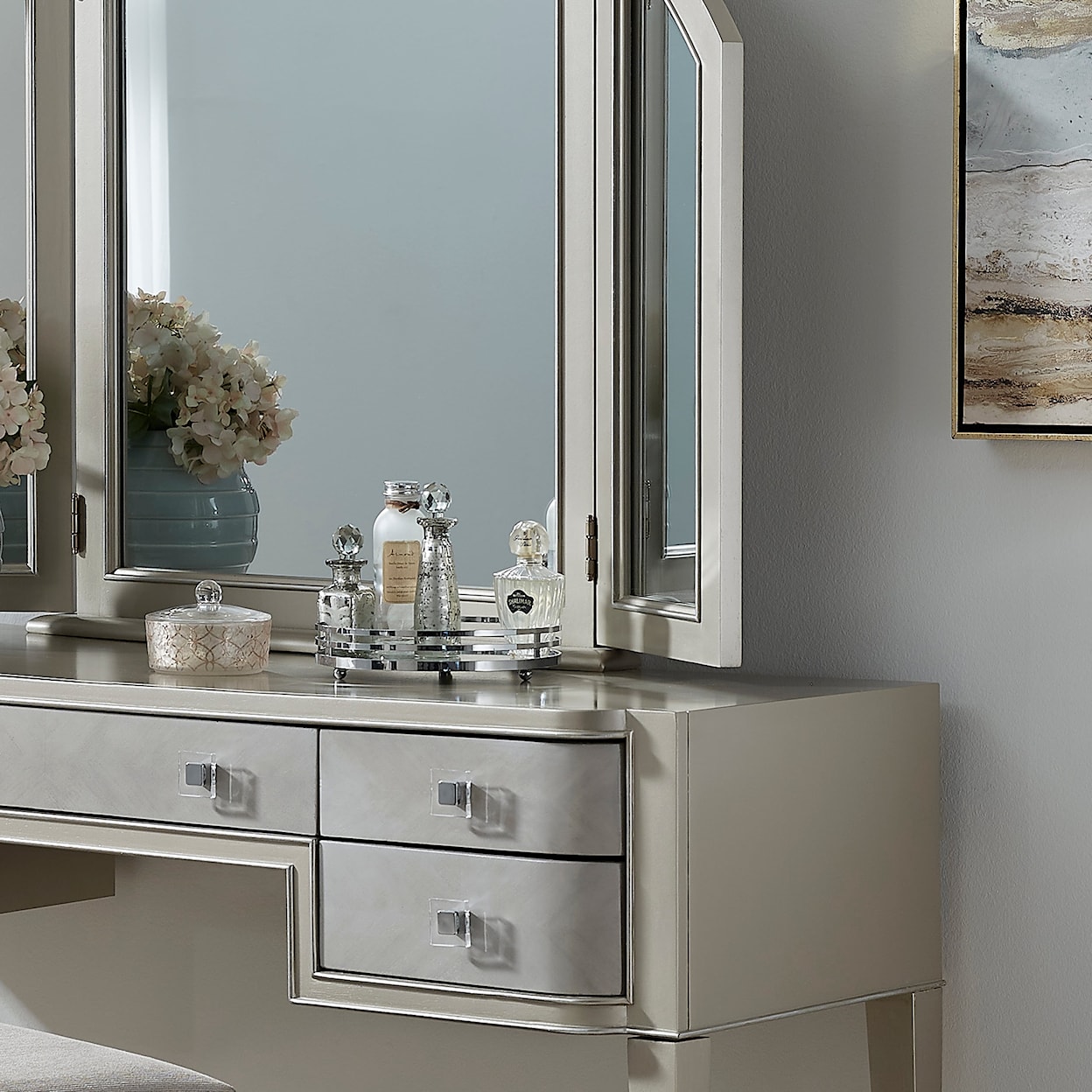 Pulaski Furniture Zoey Vanity Desk