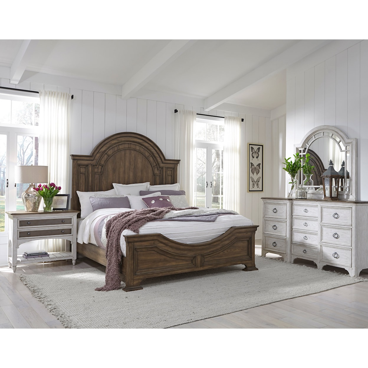 Pulaski Furniture Glendale Estates Queen Bed