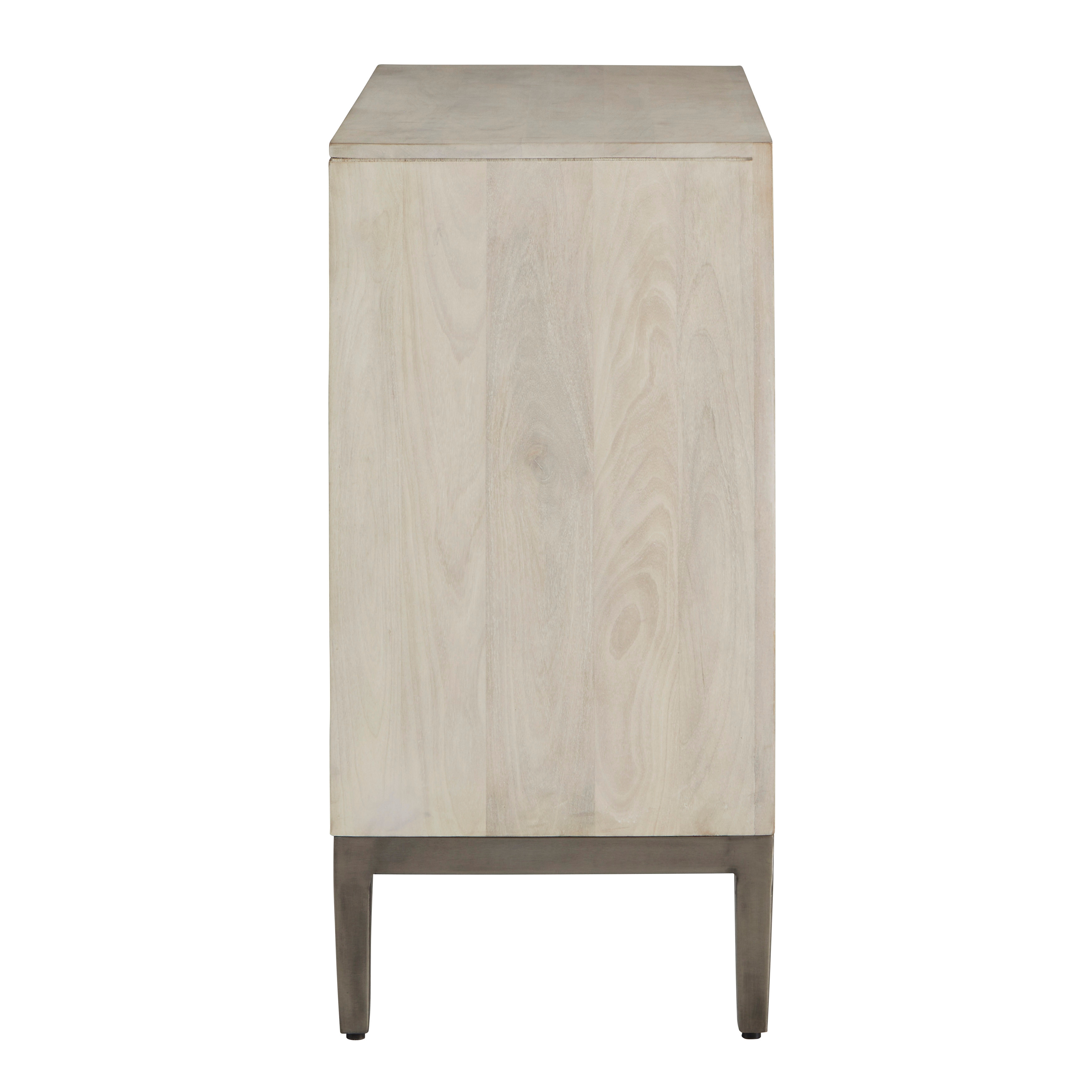 Pulaski Furniture Pulaski Accents 2-Door Bar Cabinet