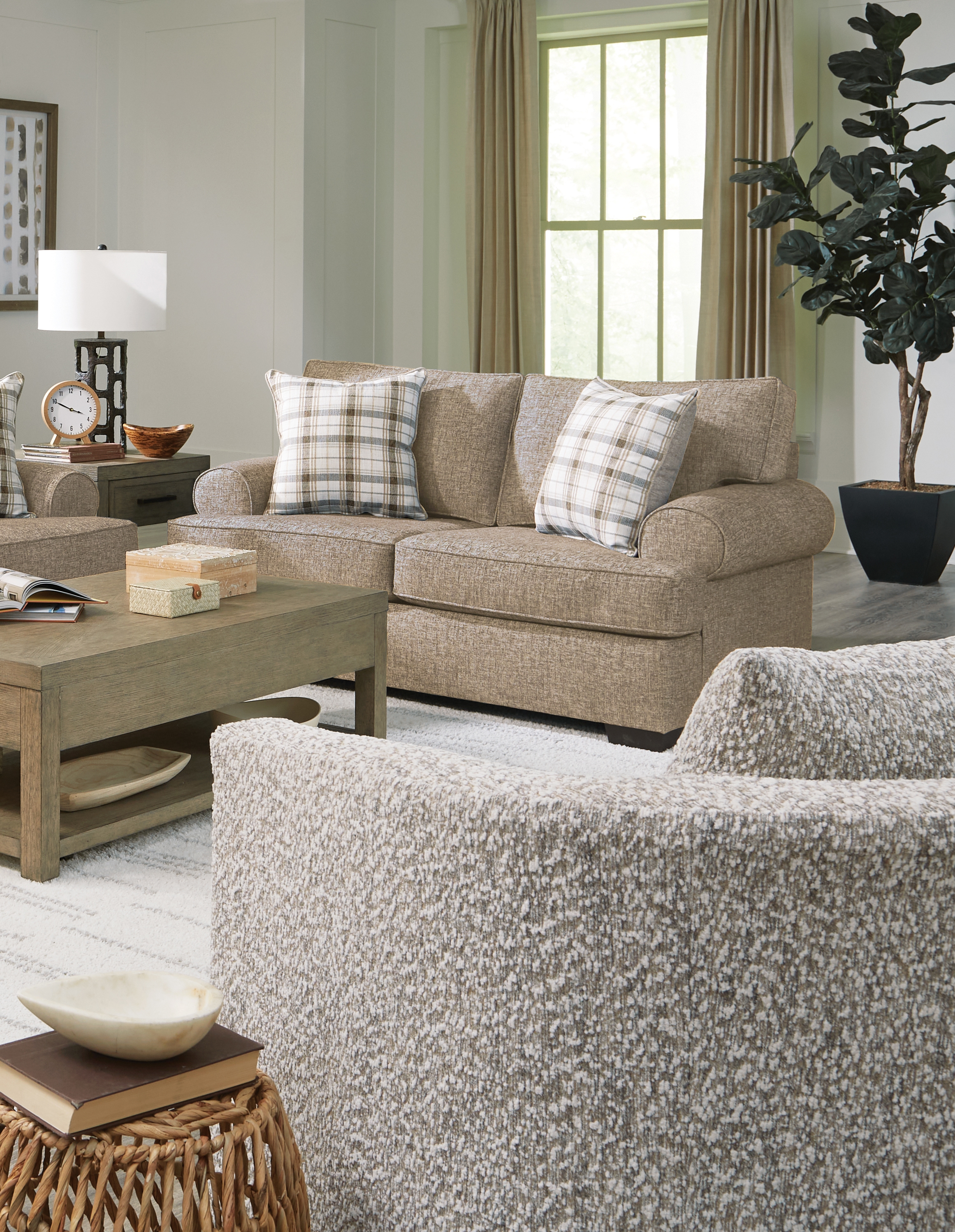 2-Throw Pillow Loveseat