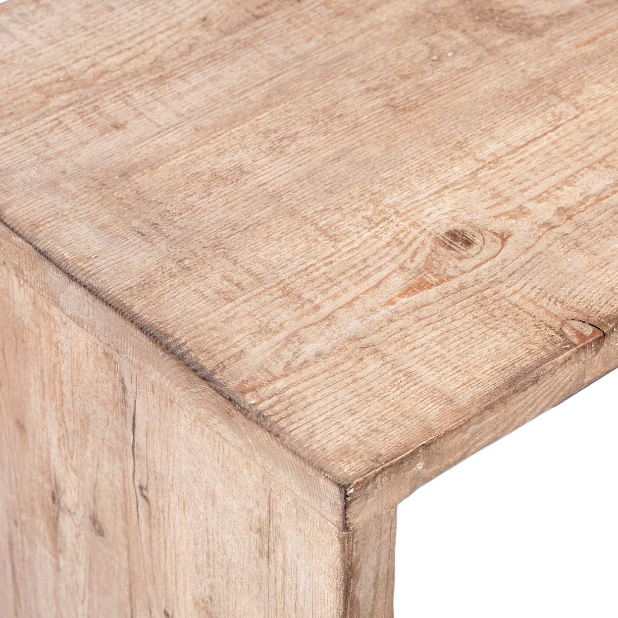 Dovetail Furniture Merwin Nesting Tables