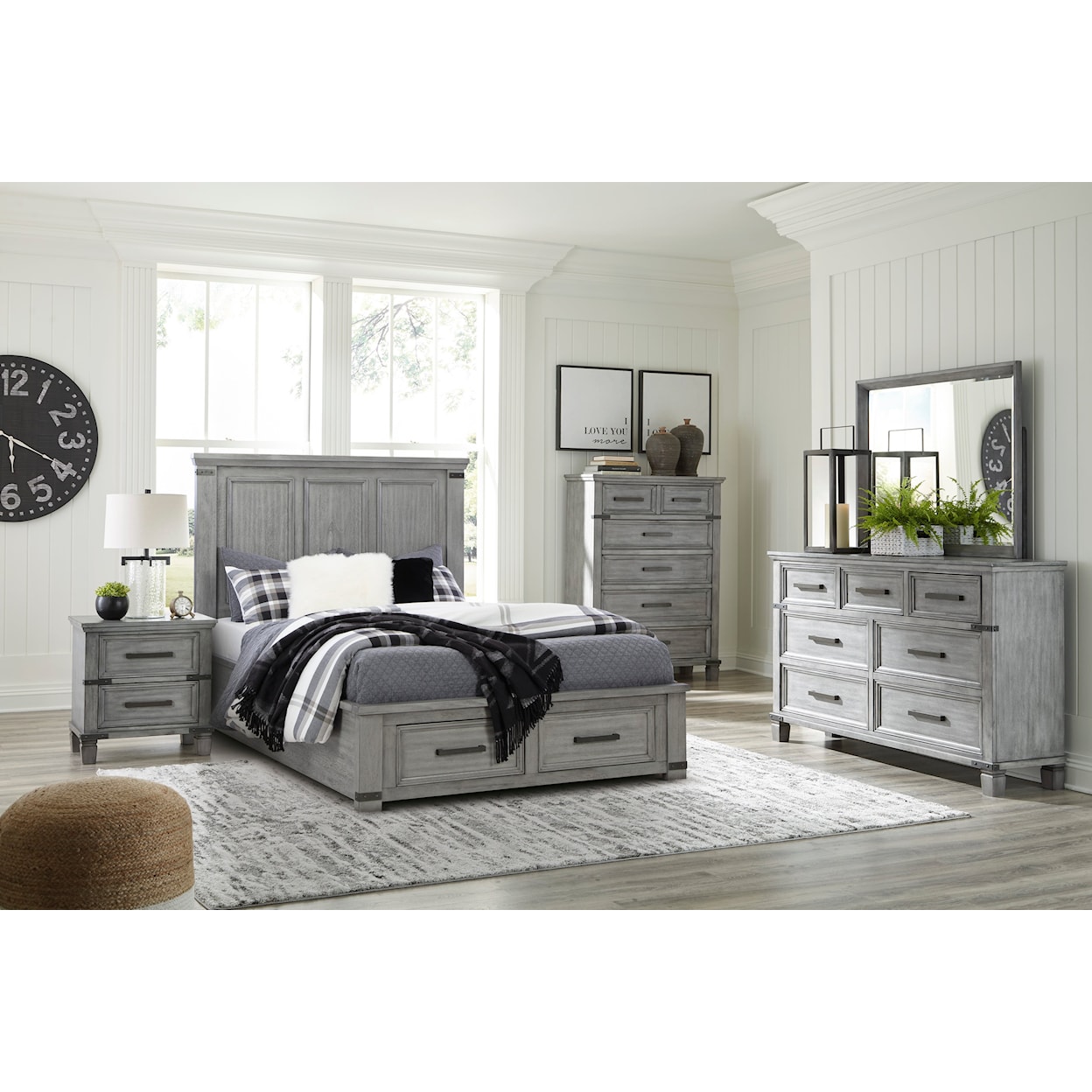 Signature Design by Ashley Russelyn 6 Piece Queen Bedroom Set