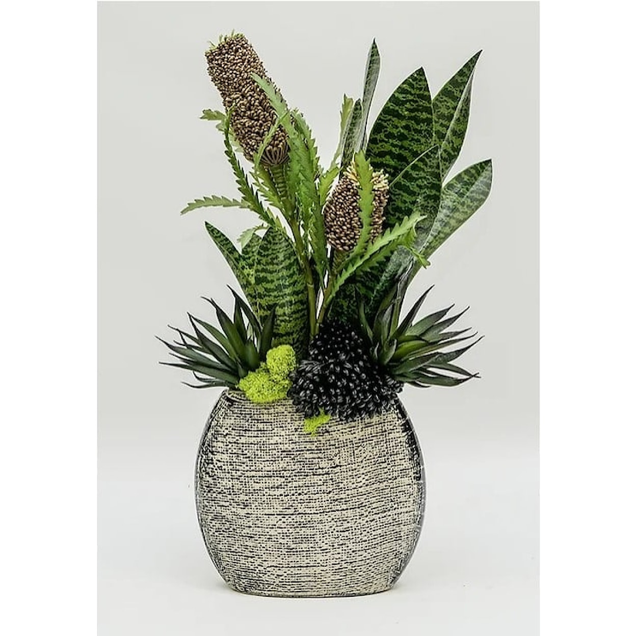 The Ivy Guild Florals Banksia/Sans Flat BK/CR Vase